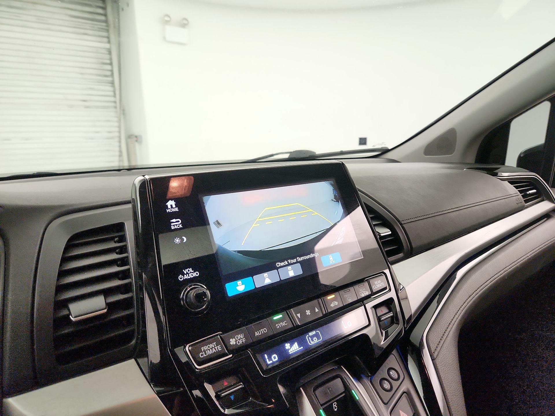 Thumbnail: 2018 Honda Odyssey - 15