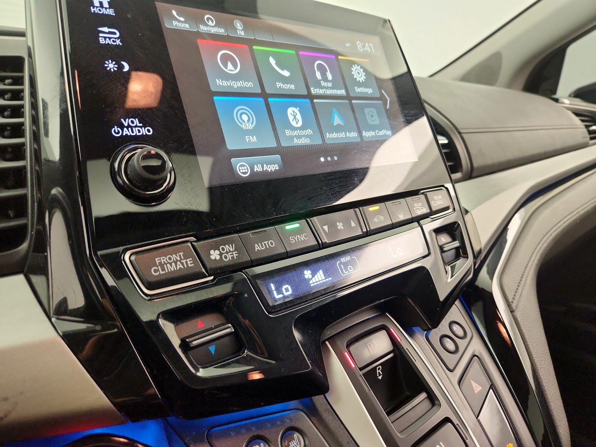Thumbnail: 2018 Honda Odyssey - 17