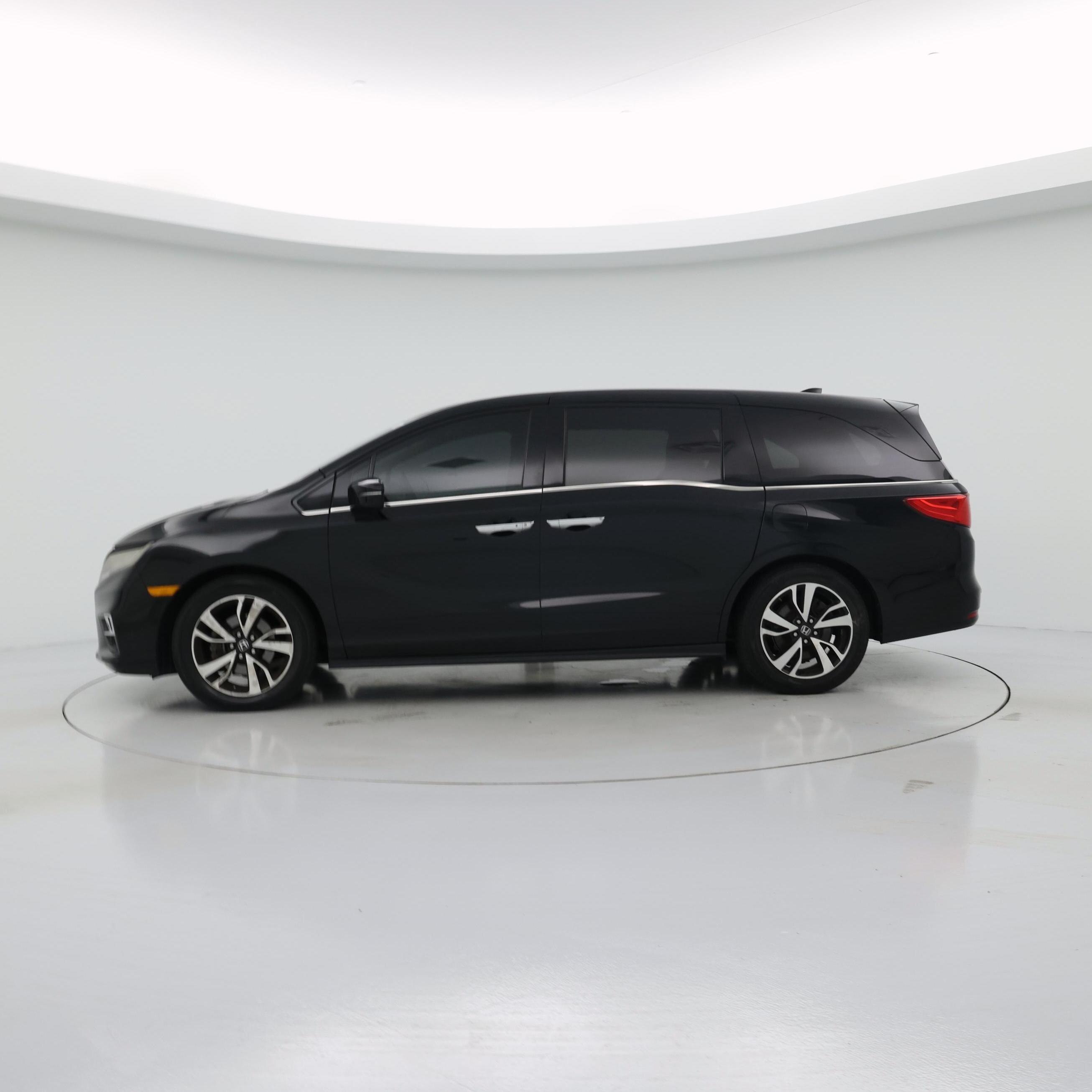 Thumbnail: 2018 Honda Odyssey - 3