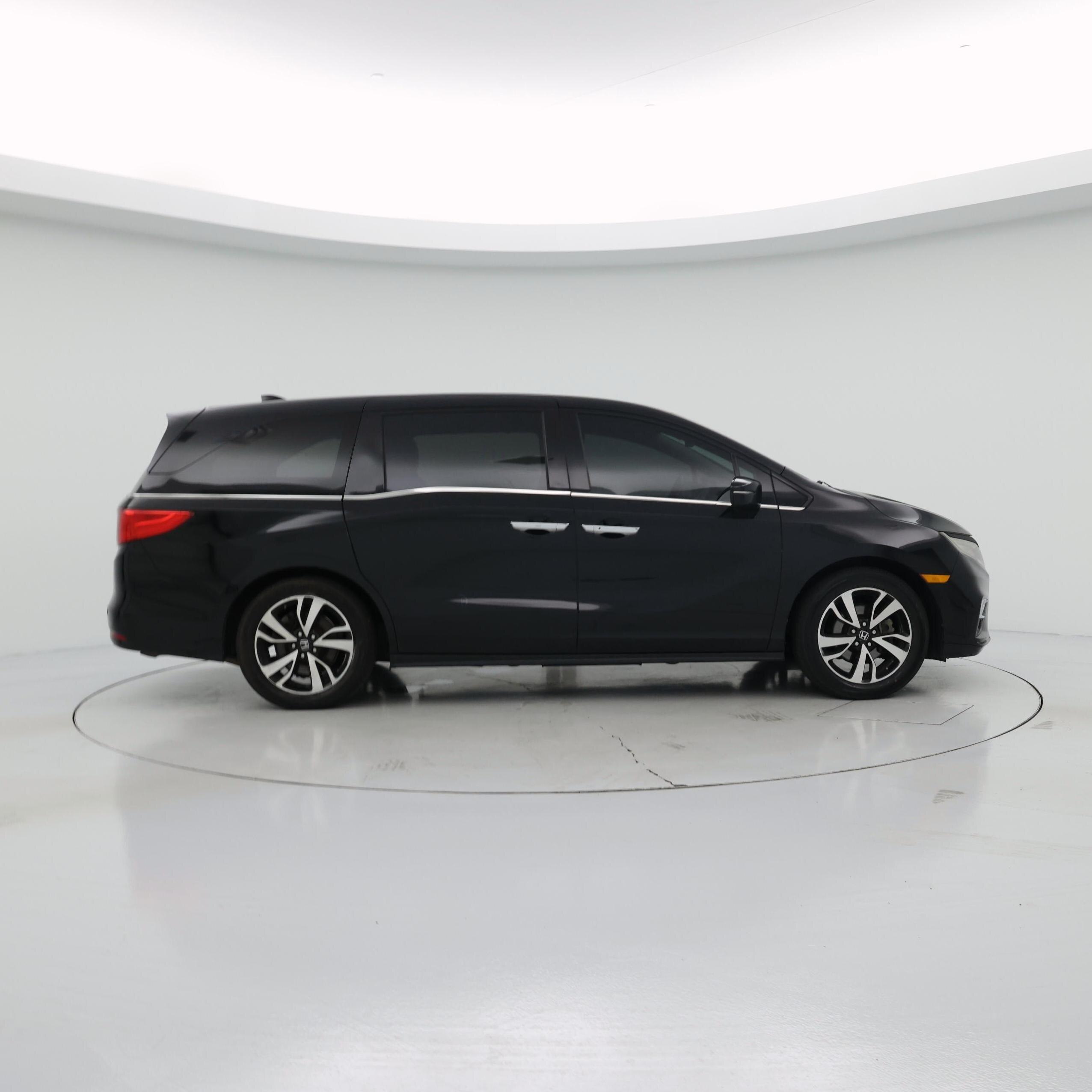 Thumbnail: 2018 Honda Odyssey - 7
