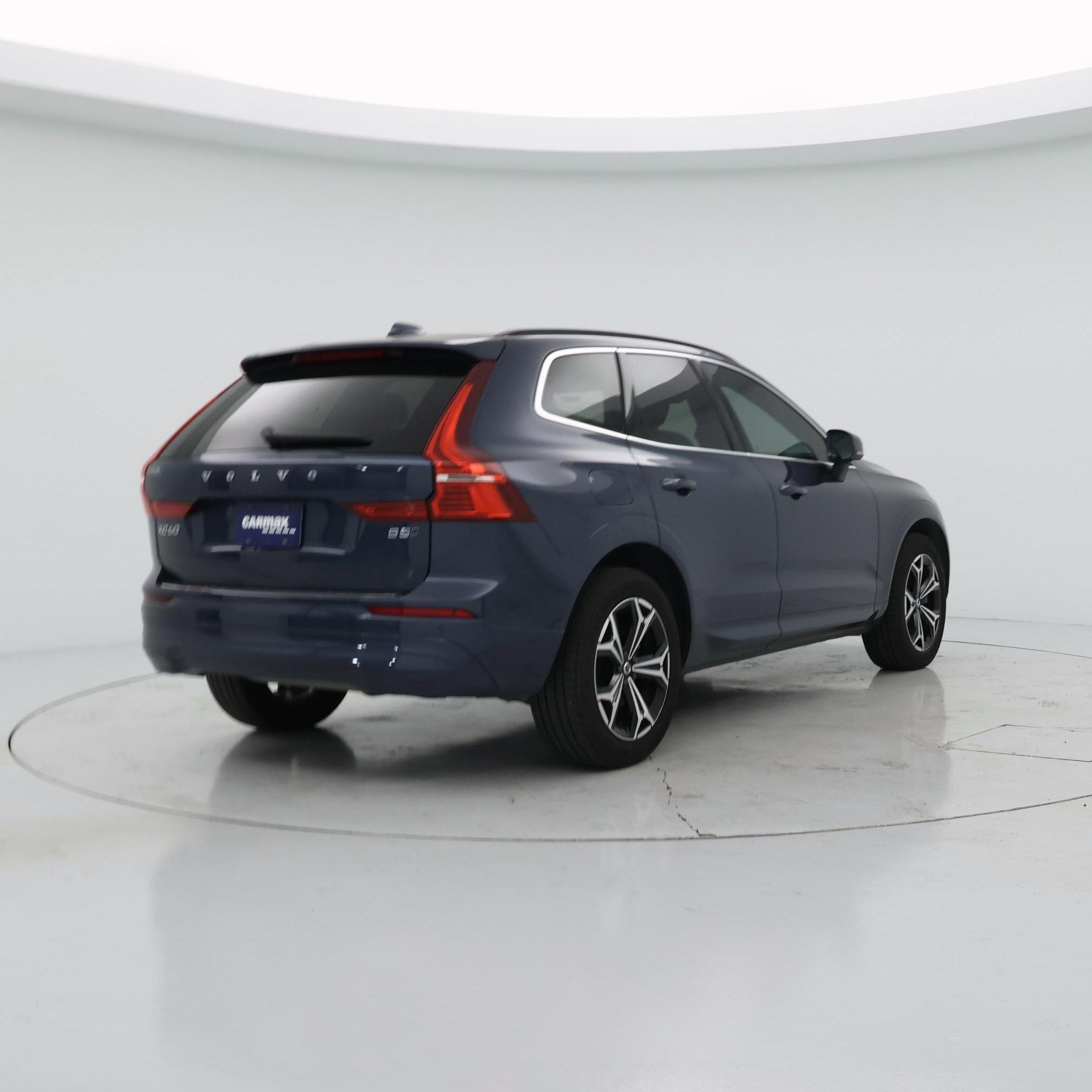 Thumbnail: 2022 Volvo XC60 - 8
