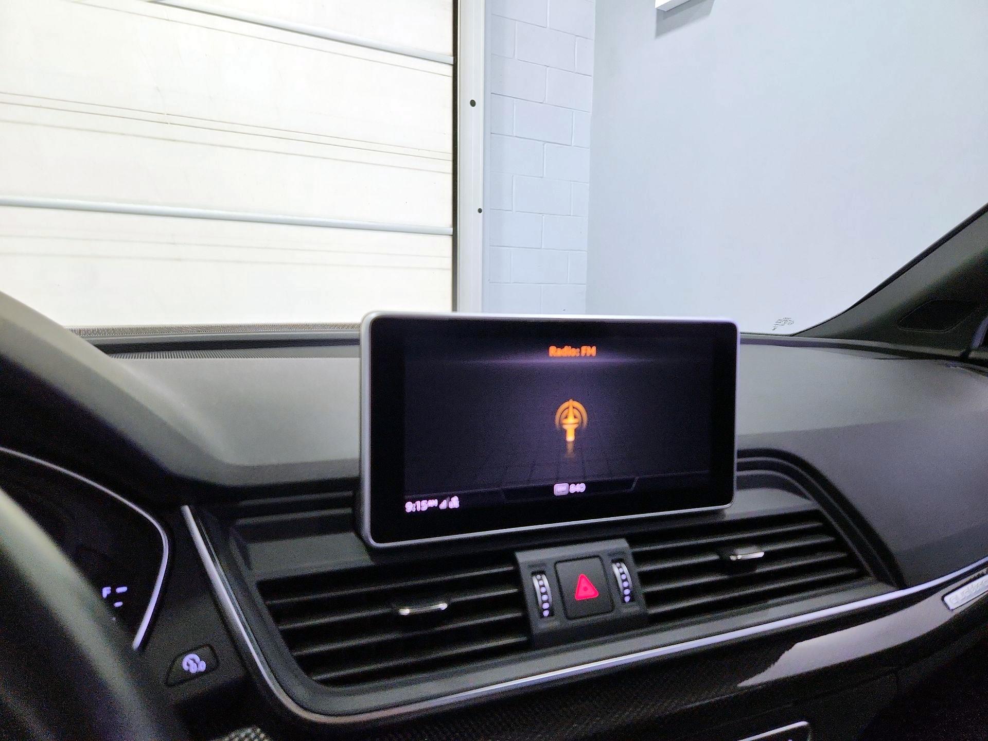 Thumbnail: 2019 Audi SQ5 - 16