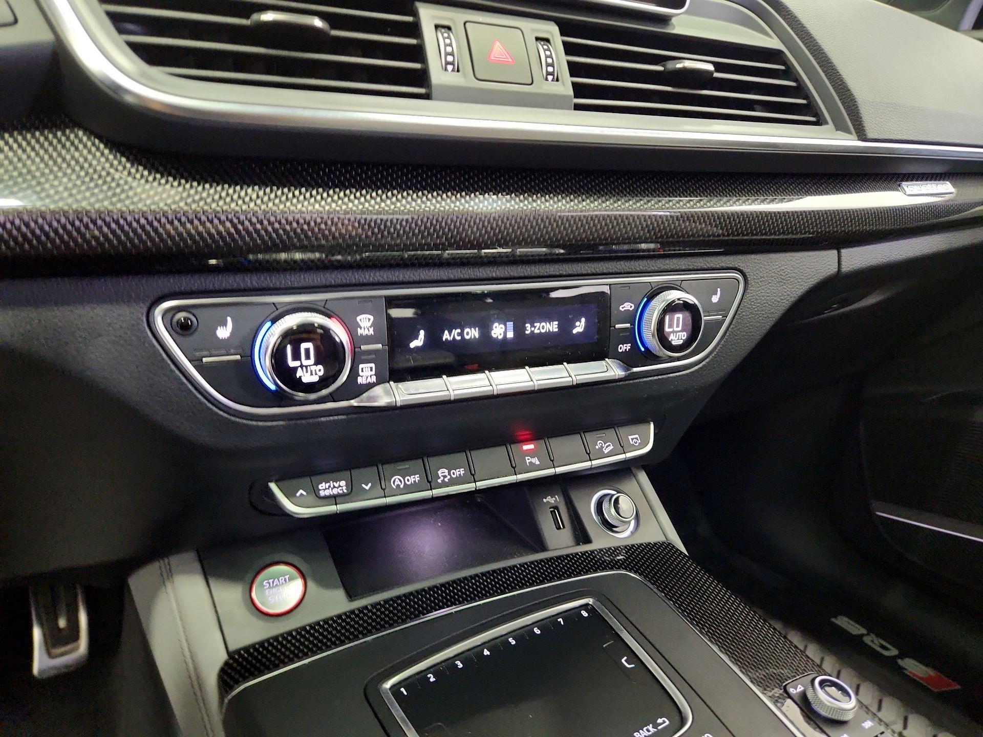 Thumbnail: 2019 Audi SQ5 - 17