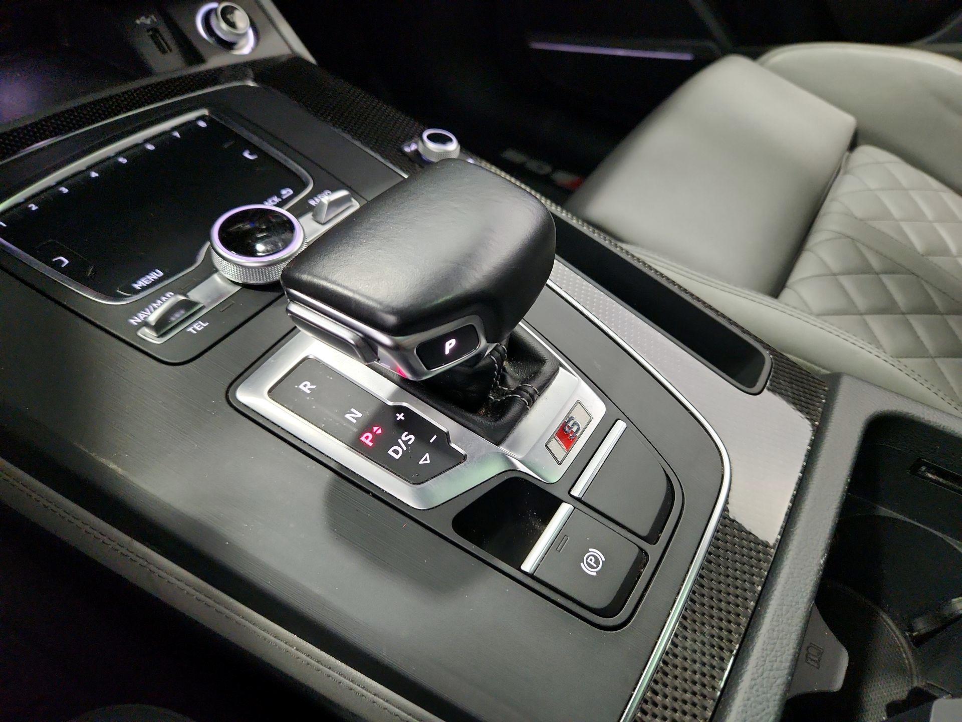 Thumbnail: 2019 Audi SQ5 - 18
