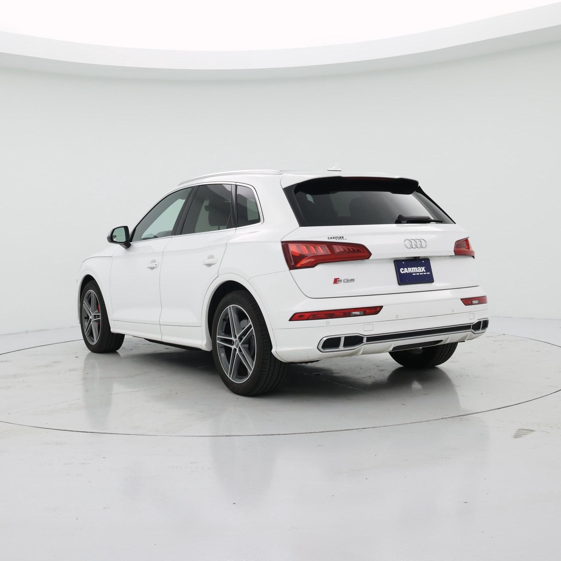 Thumbnail: 2019 Audi SQ5 - 2
