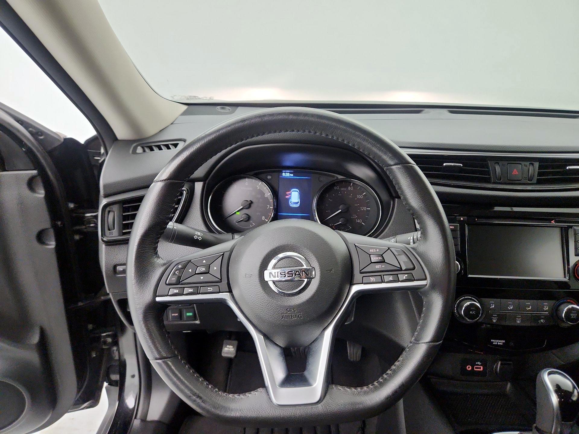 Thumbnail: 2019 Nissan Rogue - 10