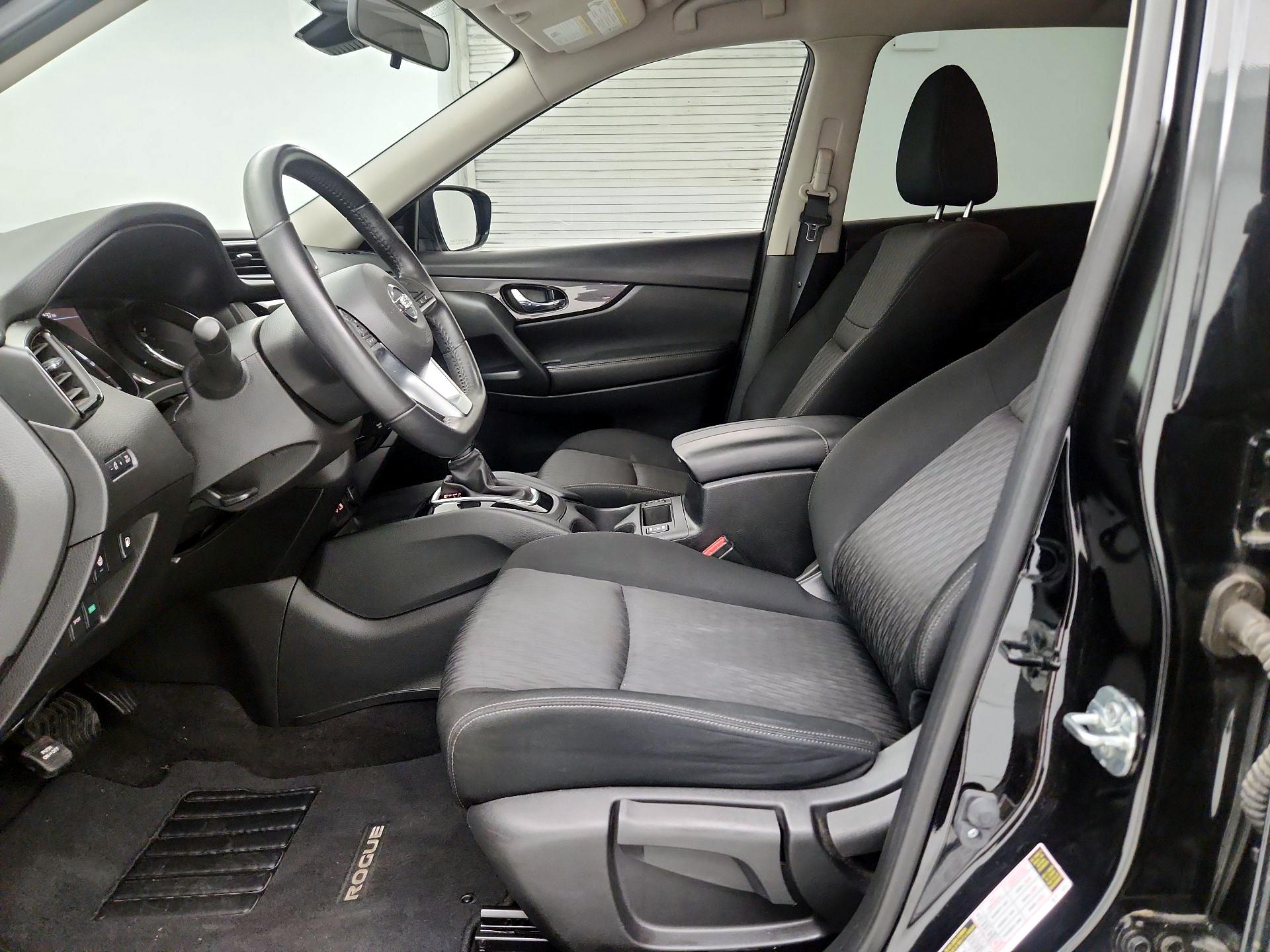 Thumbnail: 2019 Nissan Rogue - 11