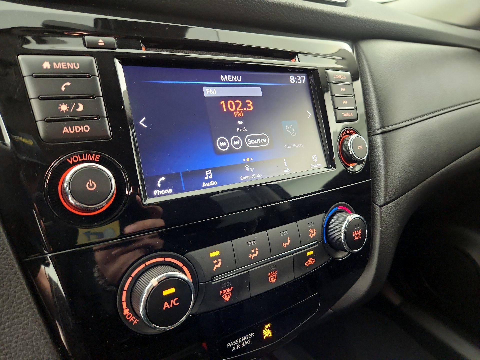 Thumbnail: 2019 Nissan Rogue - 15