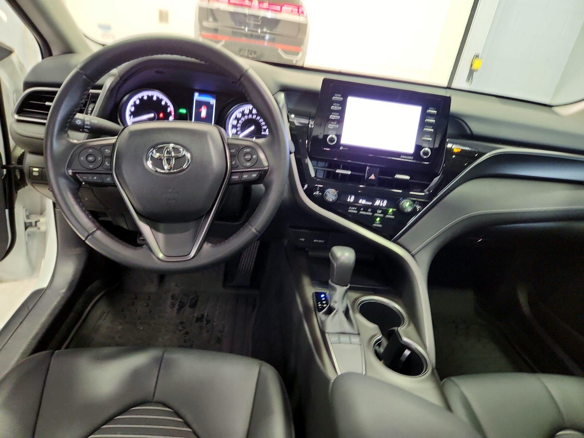 Thumbnail: 2022 Toyota Camry - 9