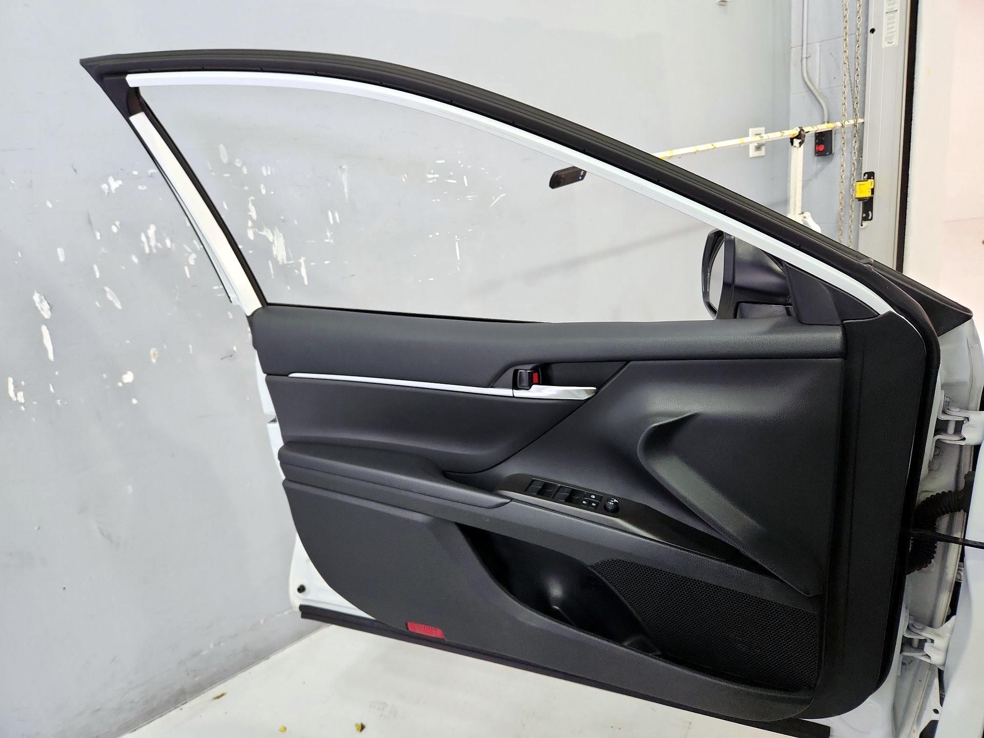 Thumbnail: 2022 Toyota Camry - 12