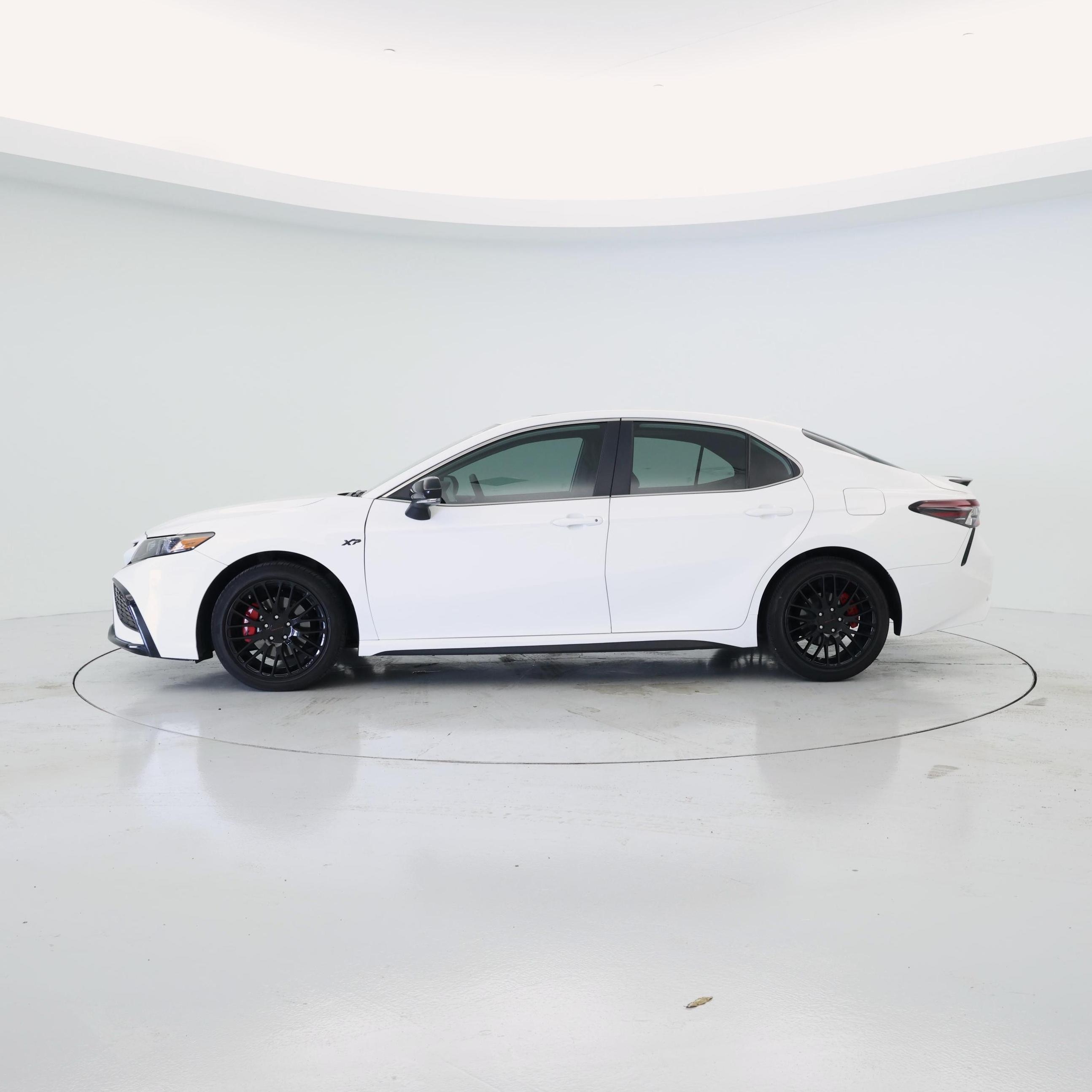 Thumbnail: 2022 Toyota Camry - 3