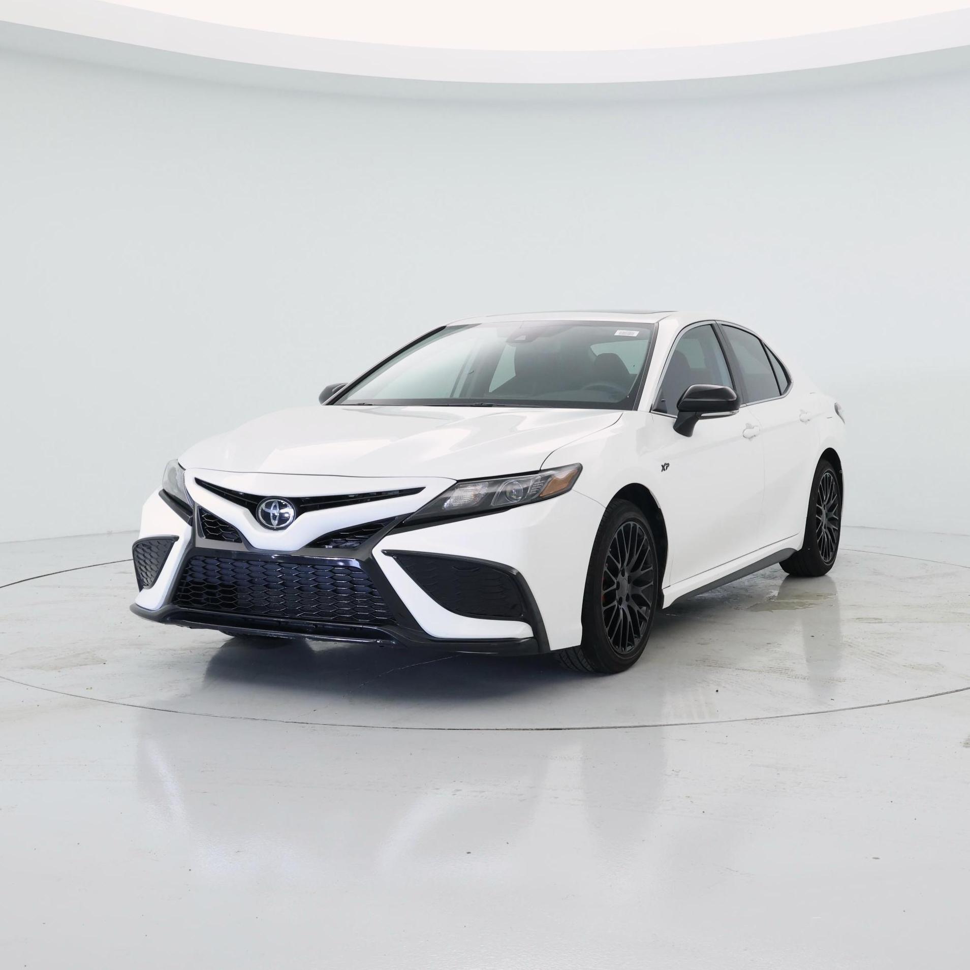 Thumbnail: 2022 Toyota Camry - 4