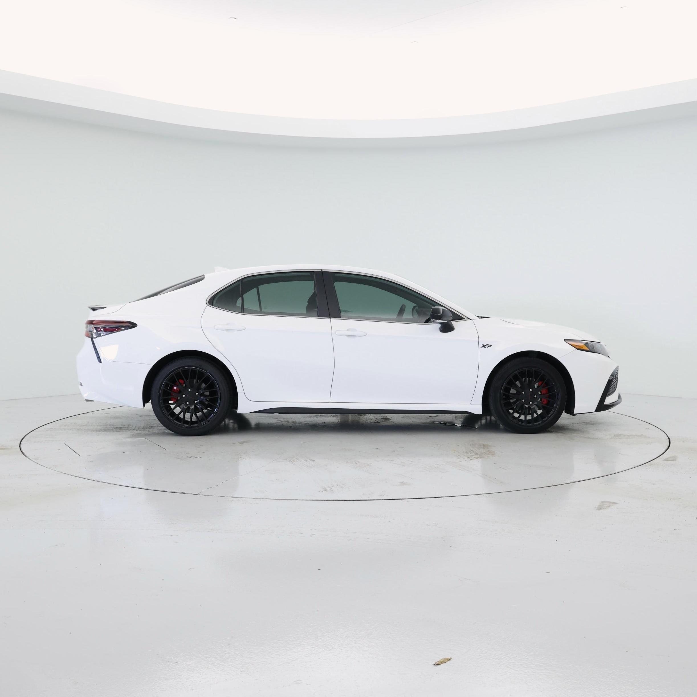 Thumbnail: 2022 Toyota Camry - 7