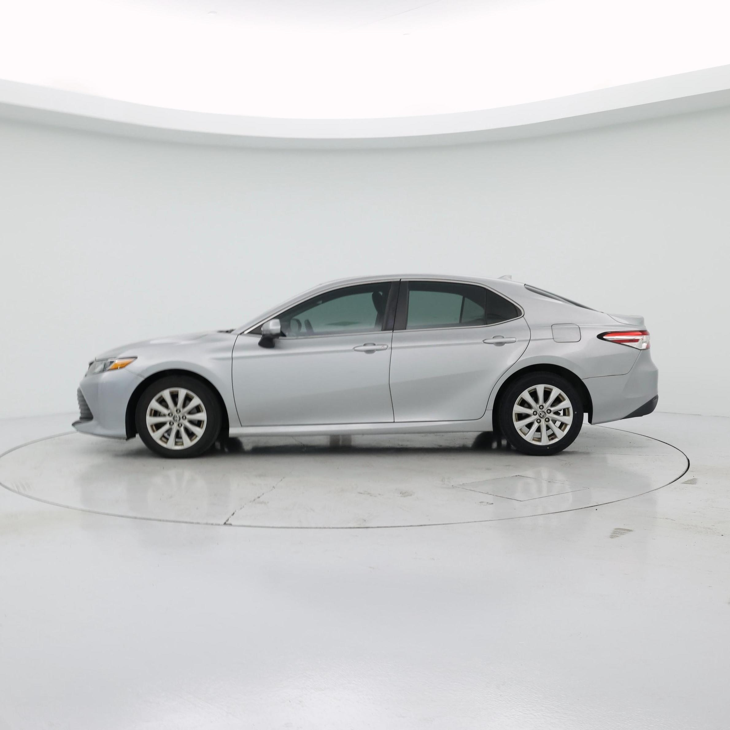 Thumbnail: 2020 Toyota Camry - 3