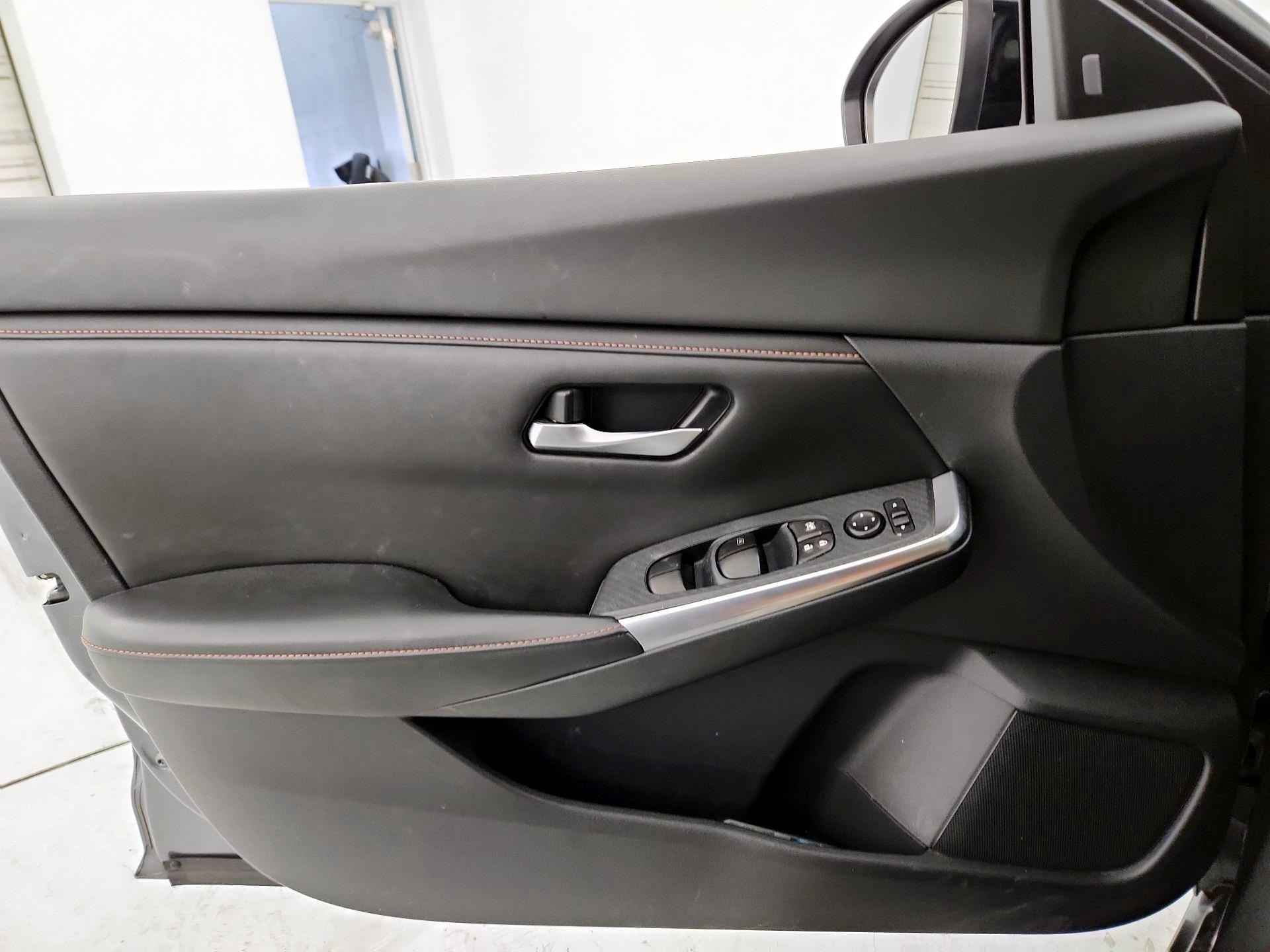 Thumbnail: 2020 Nissan Sentra - 12