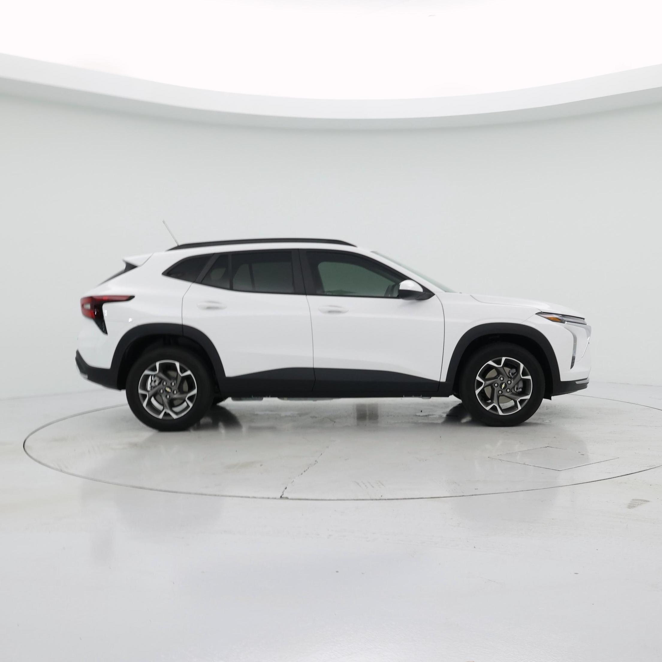Thumbnail: 2026 Chevrolet Trax - 7