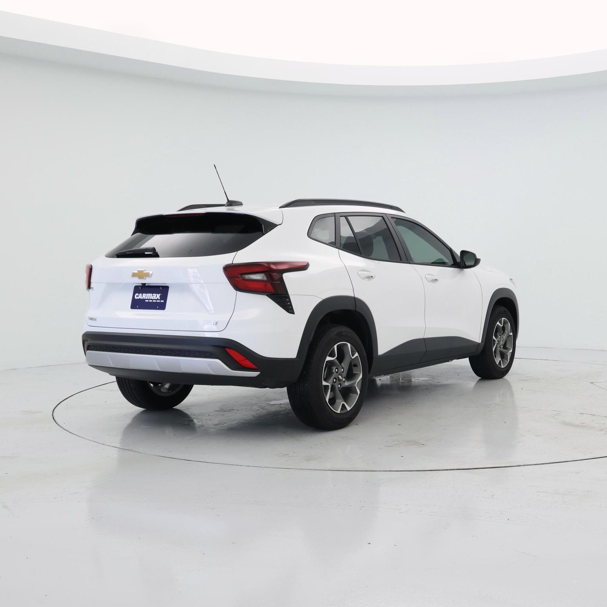 Thumbnail: 2026 Chevrolet Trax - 8