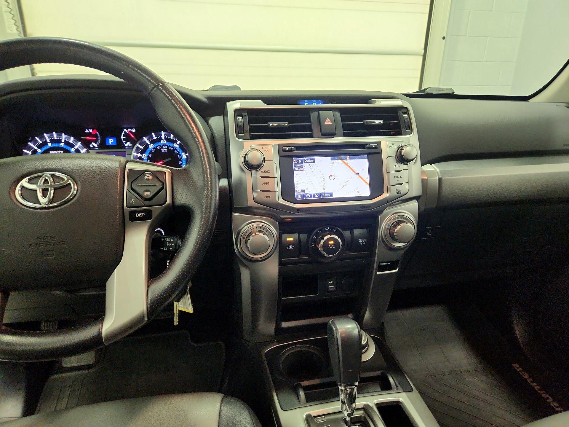 Thumbnail: 2015 Toyota 4Runner - 9