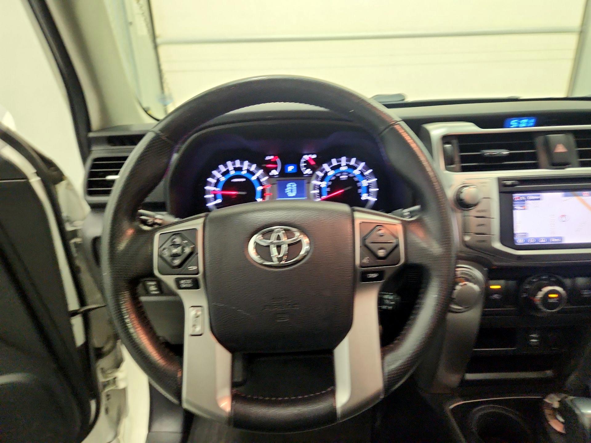 Thumbnail: 2015 Toyota 4Runner - 10