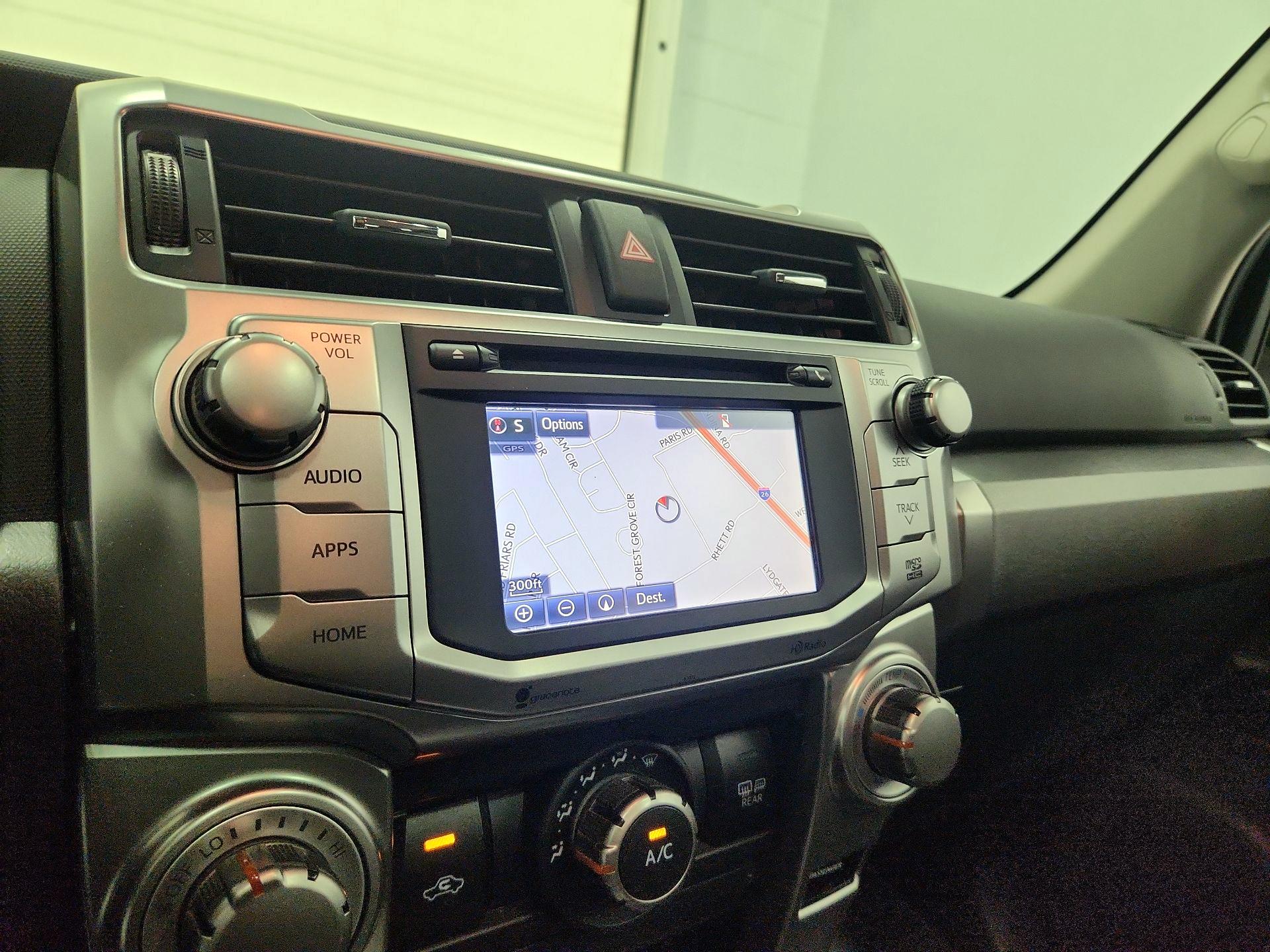 Thumbnail: 2015 Toyota 4Runner - 14