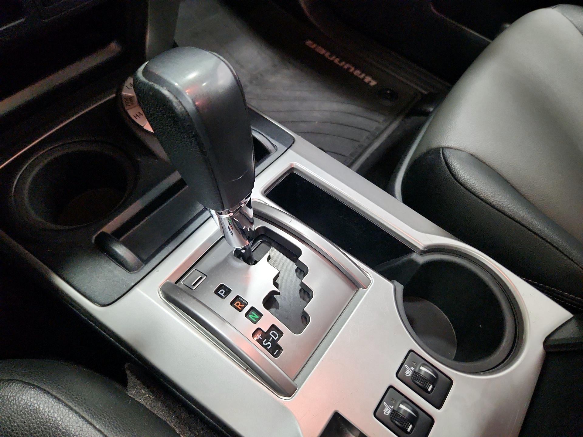 Thumbnail: 2015 Toyota 4Runner - 18