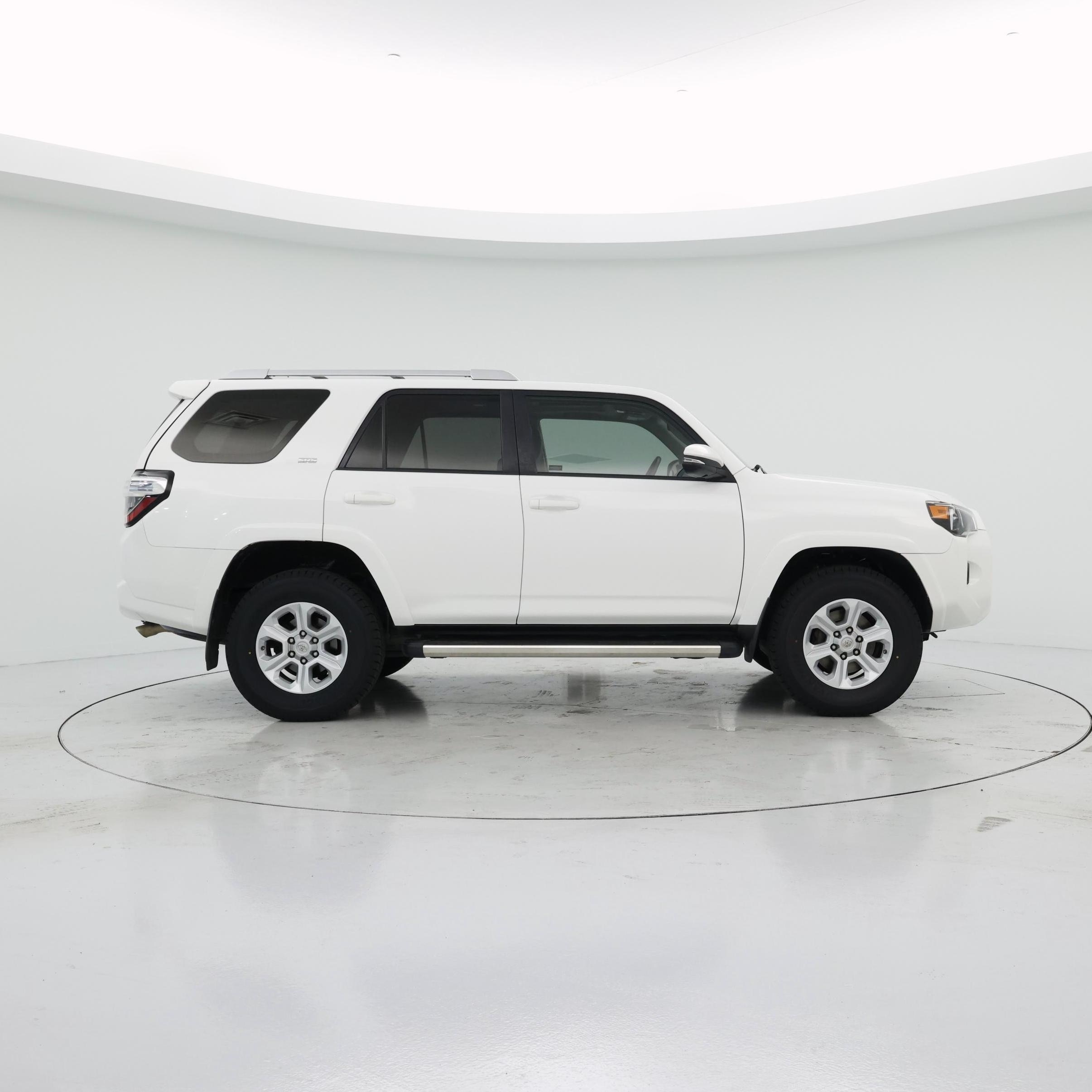 Thumbnail: 2015 Toyota 4Runner - 7