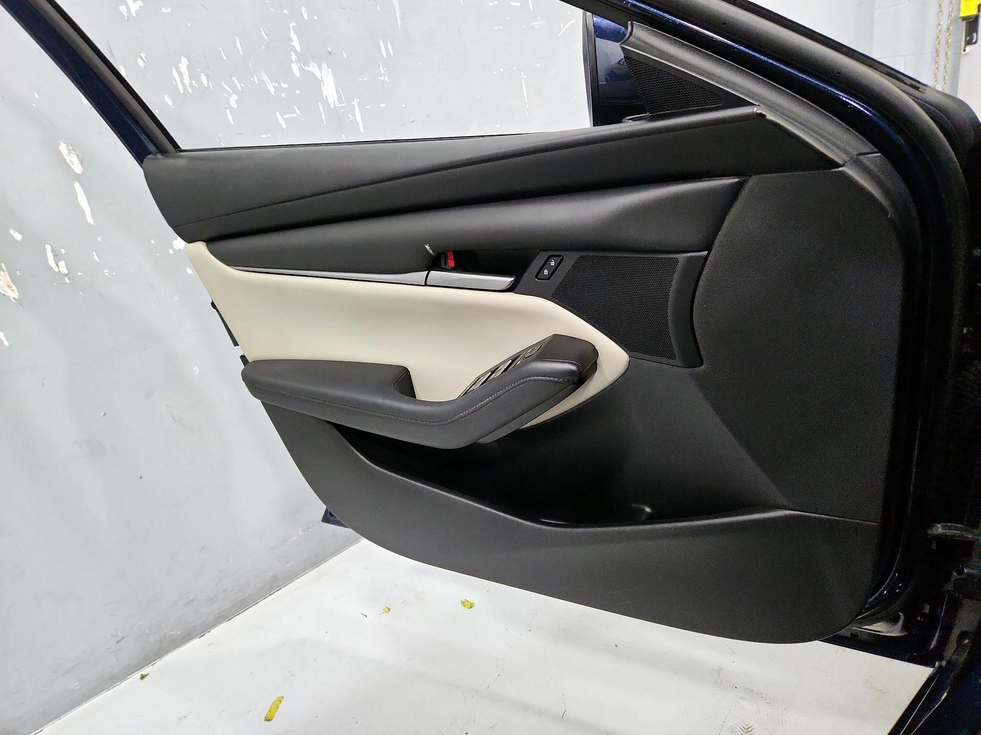 Thumbnail: 2020 Mazda Mazda3 - 12