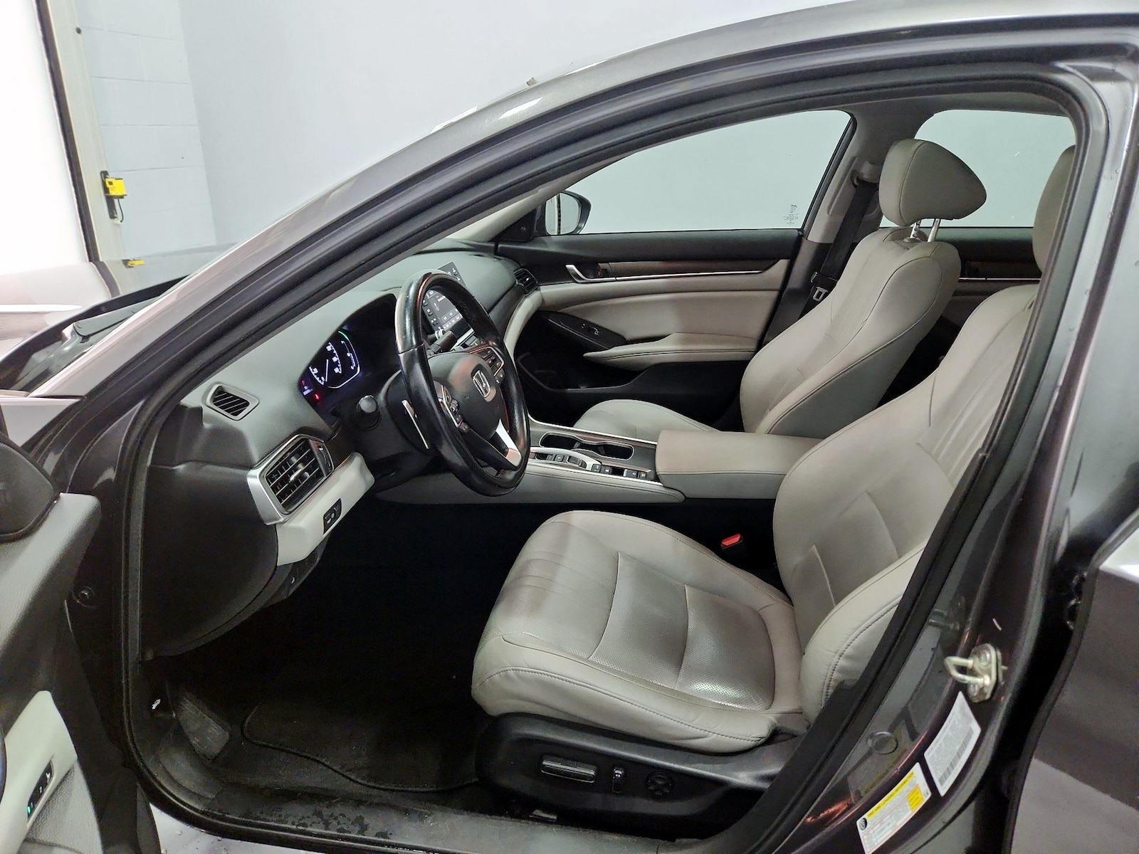 2019 Honda Accord Hybrid EX-L - Photo 12