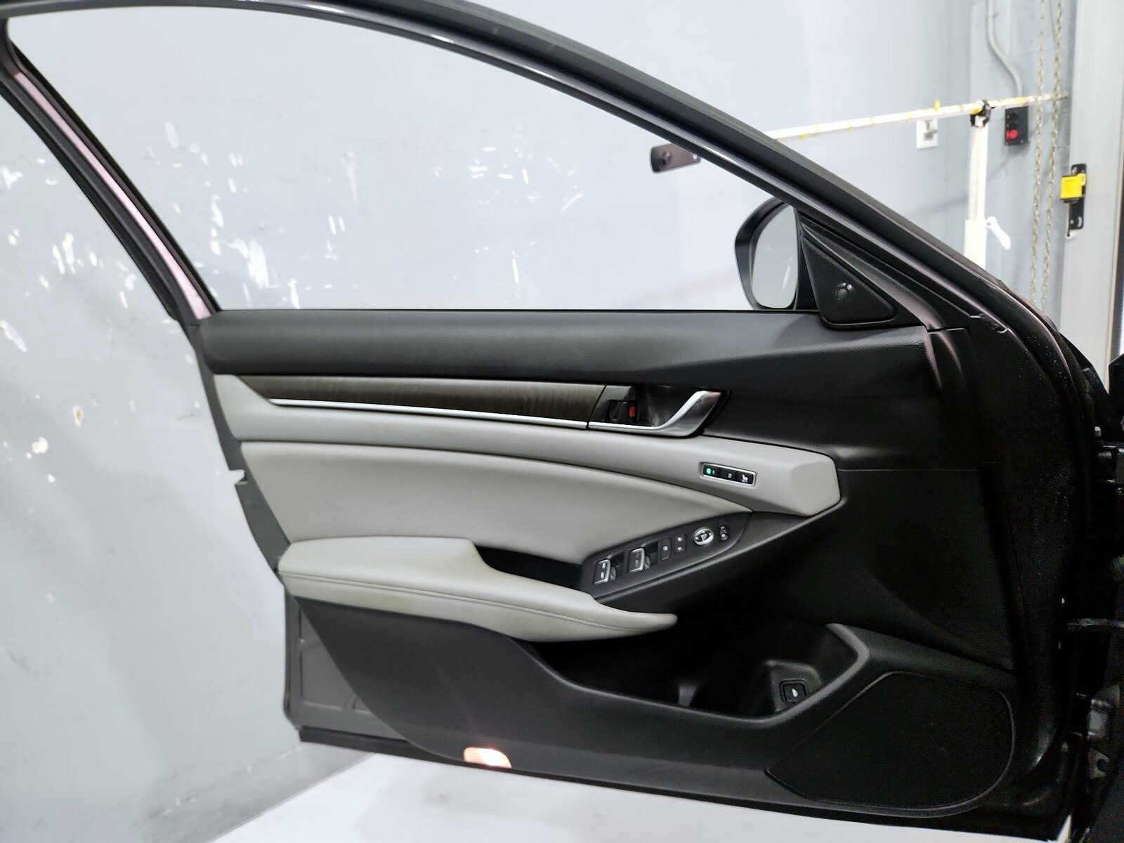 2019 Honda Accord Hybrid EX-L - Photo 13