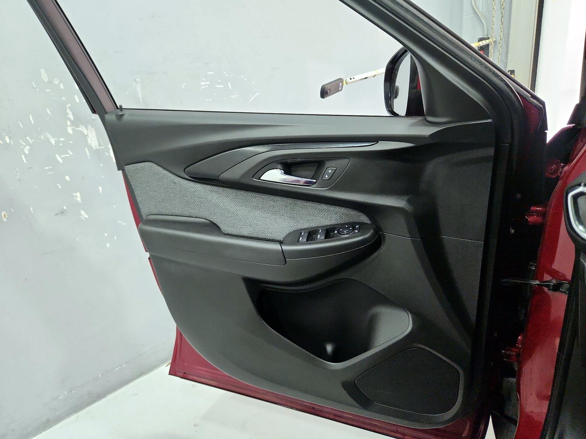 Thumbnail: 2021 Chevrolet TrailBlazer - 12