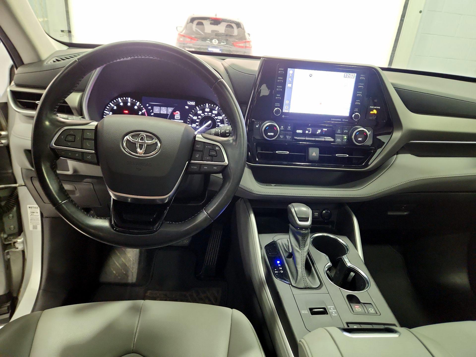 Thumbnail: 2021 Toyota Highlander - 9