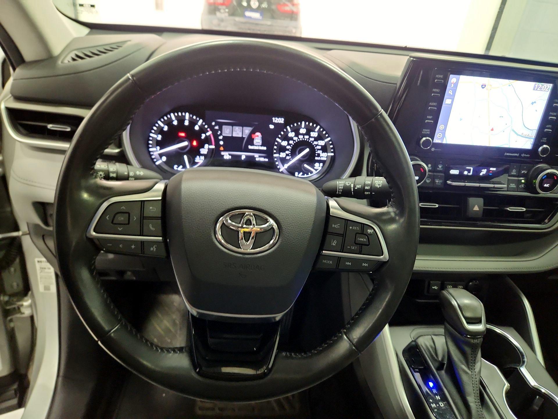 Thumbnail: 2021 Toyota Highlander - 10