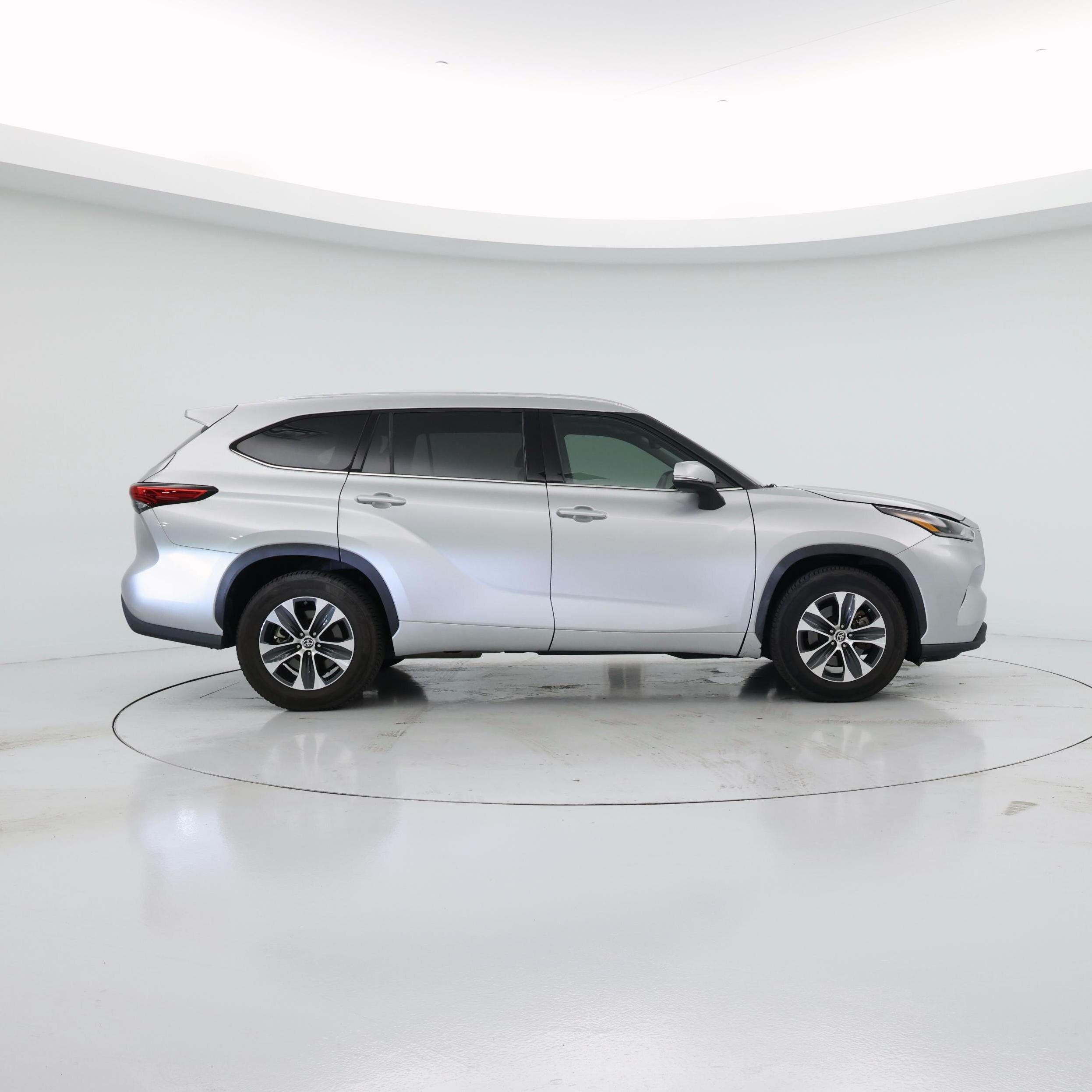 Thumbnail: 2021 Toyota Highlander - 7