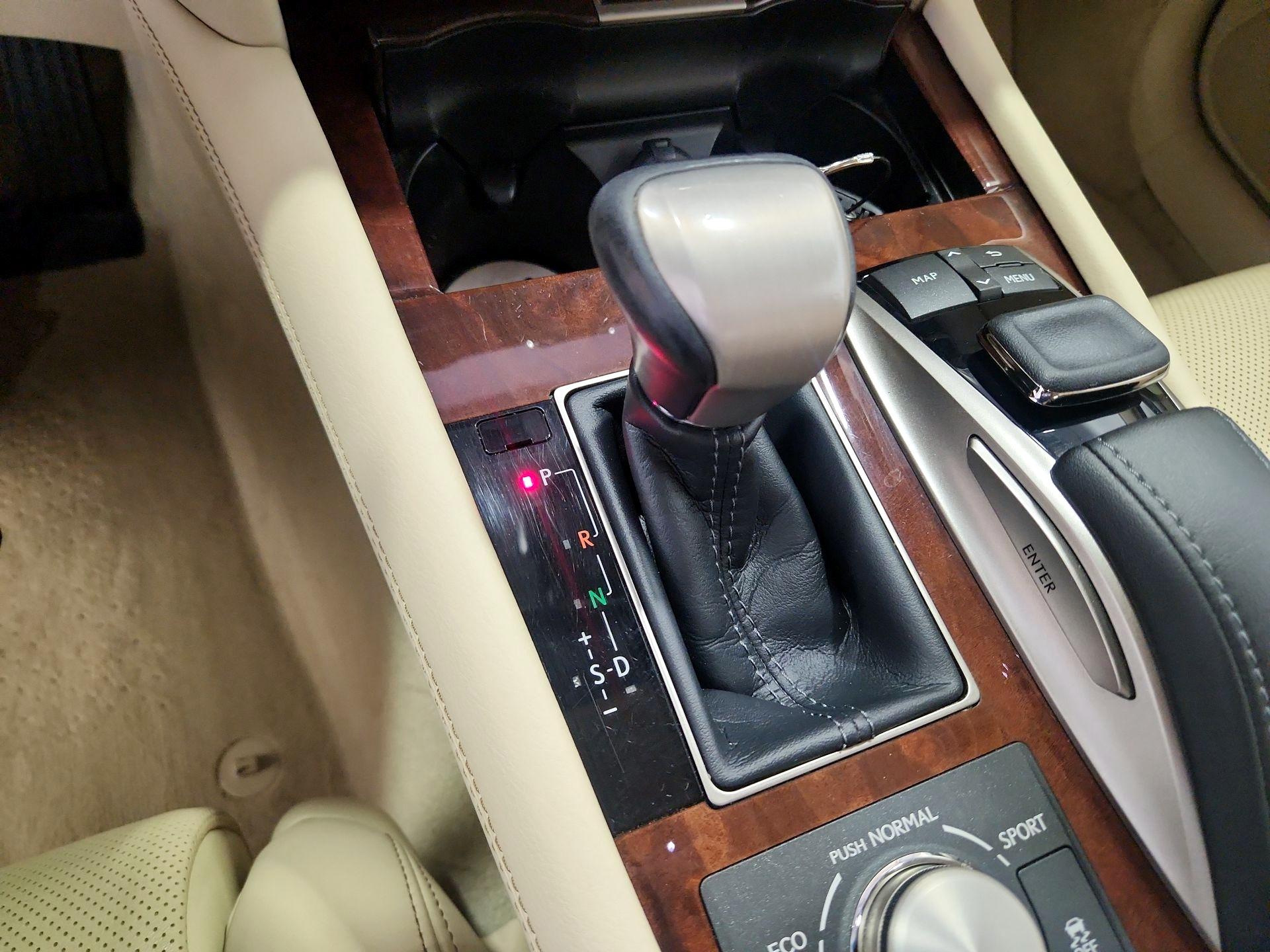 Thumbnail: 2017 Lexus LS - 17