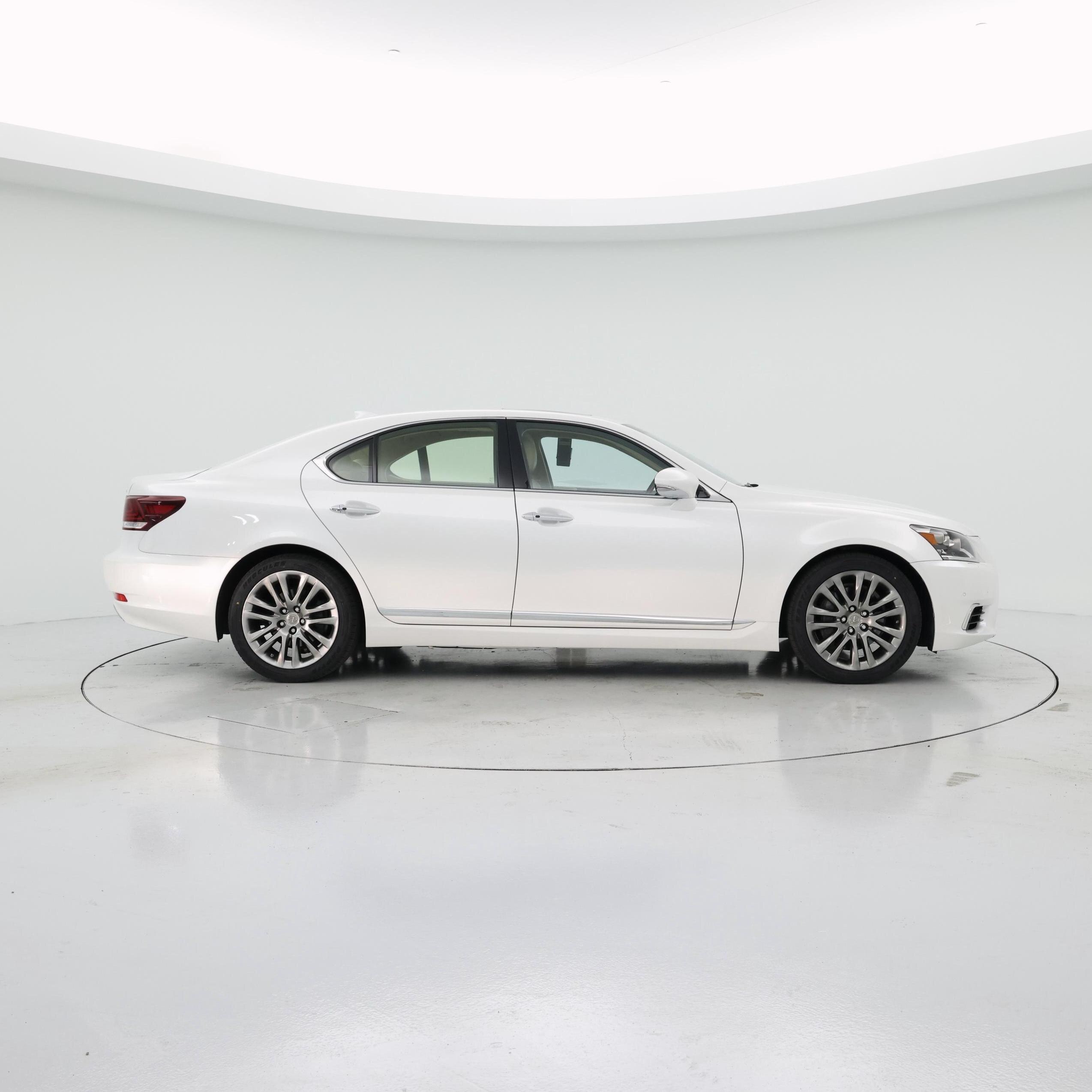 Thumbnail: 2017 Lexus LS - 7