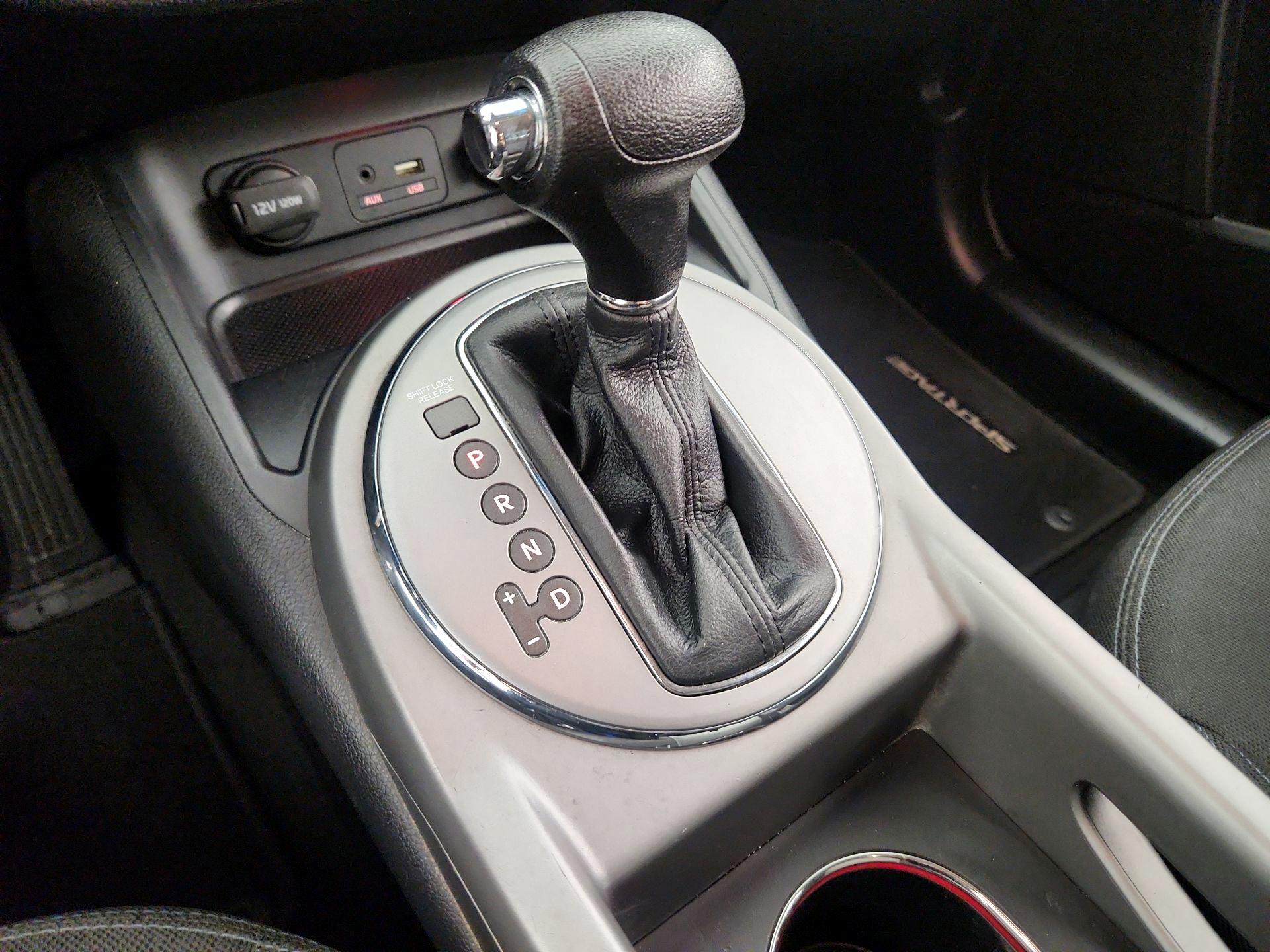 Thumbnail: 2015 Kia Sportage - 16