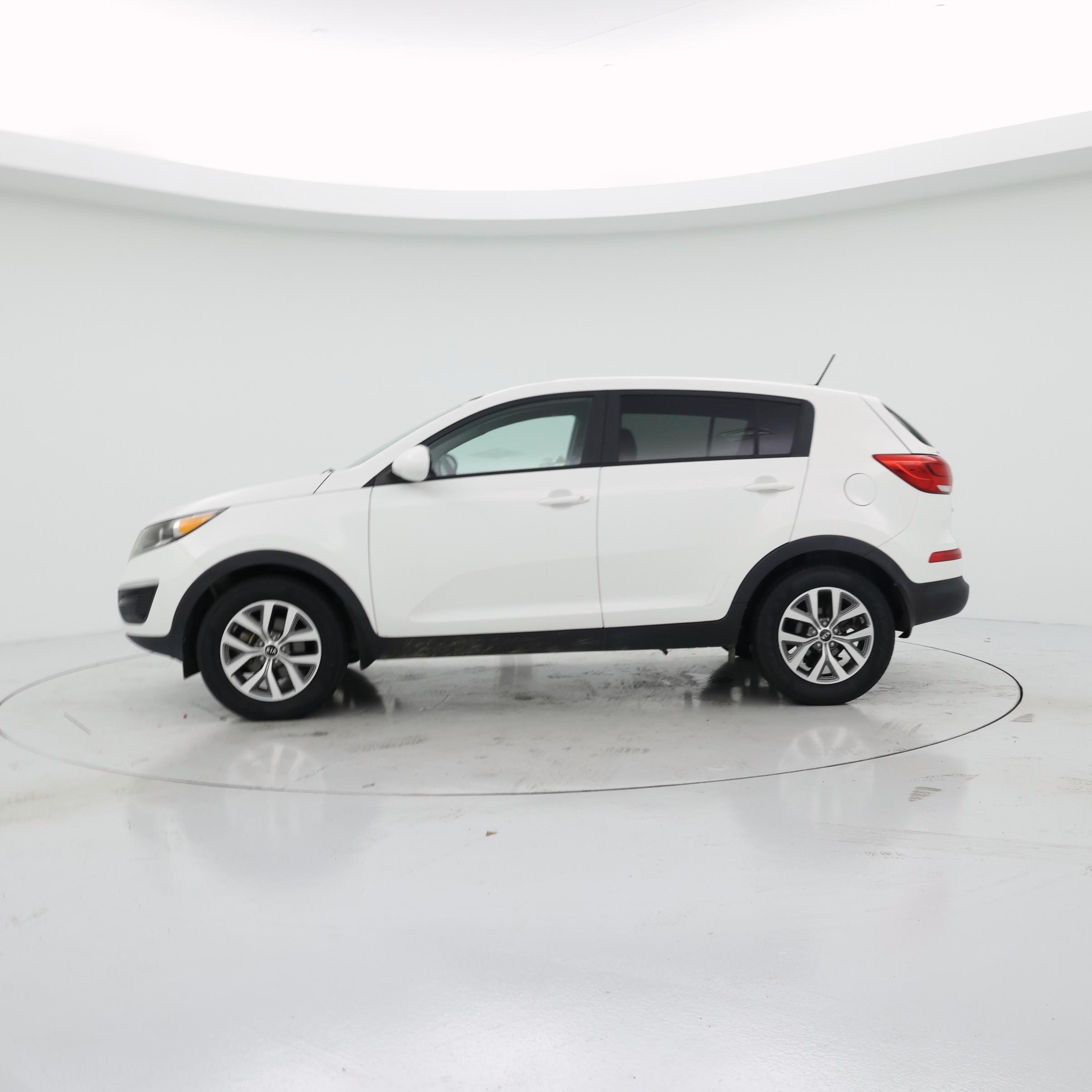 Thumbnail: 2015 Kia Sportage - 3