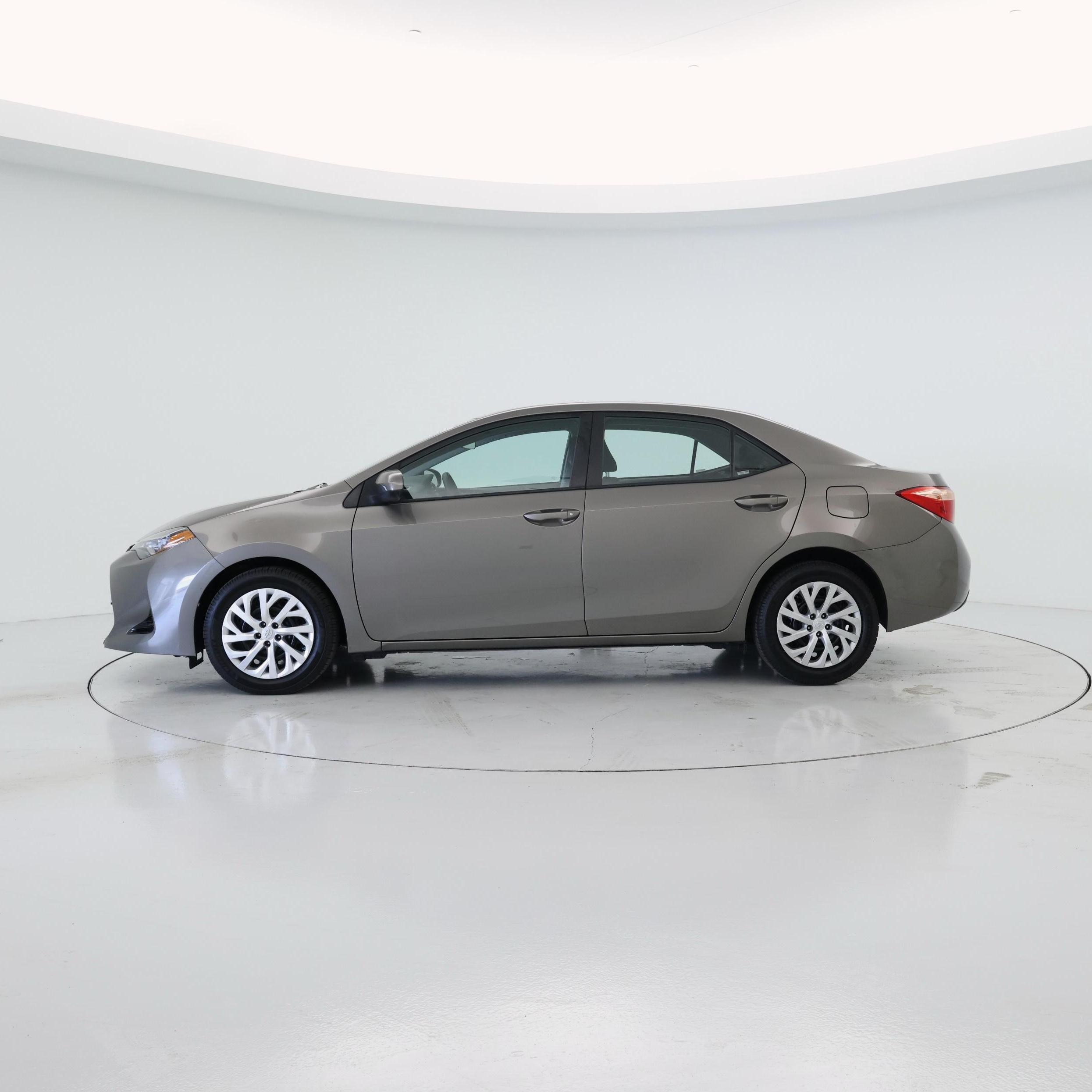 Thumbnail: 2018 Toyota Corolla - 3