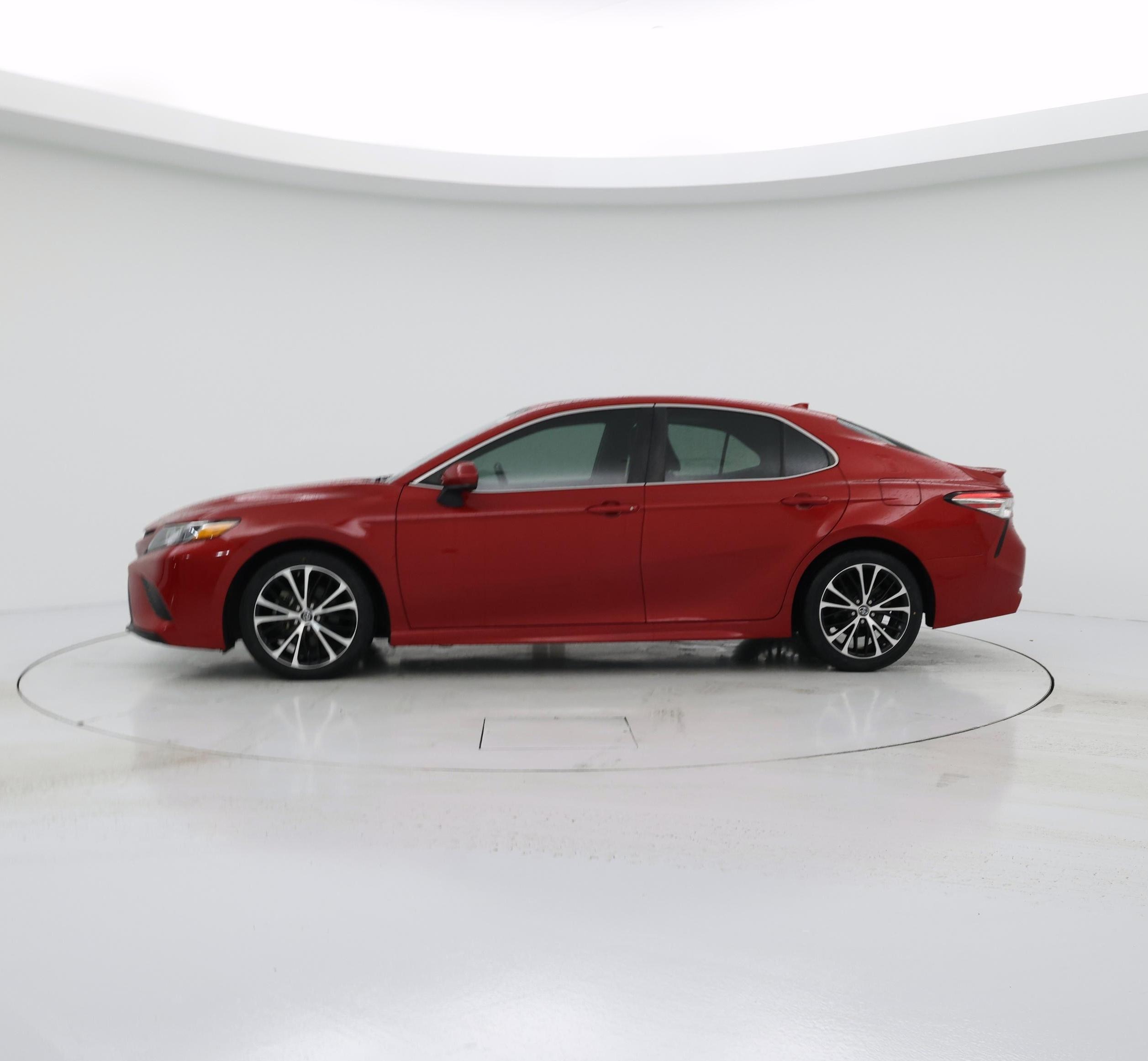 Thumbnail: 2019 Toyota Camry - 3