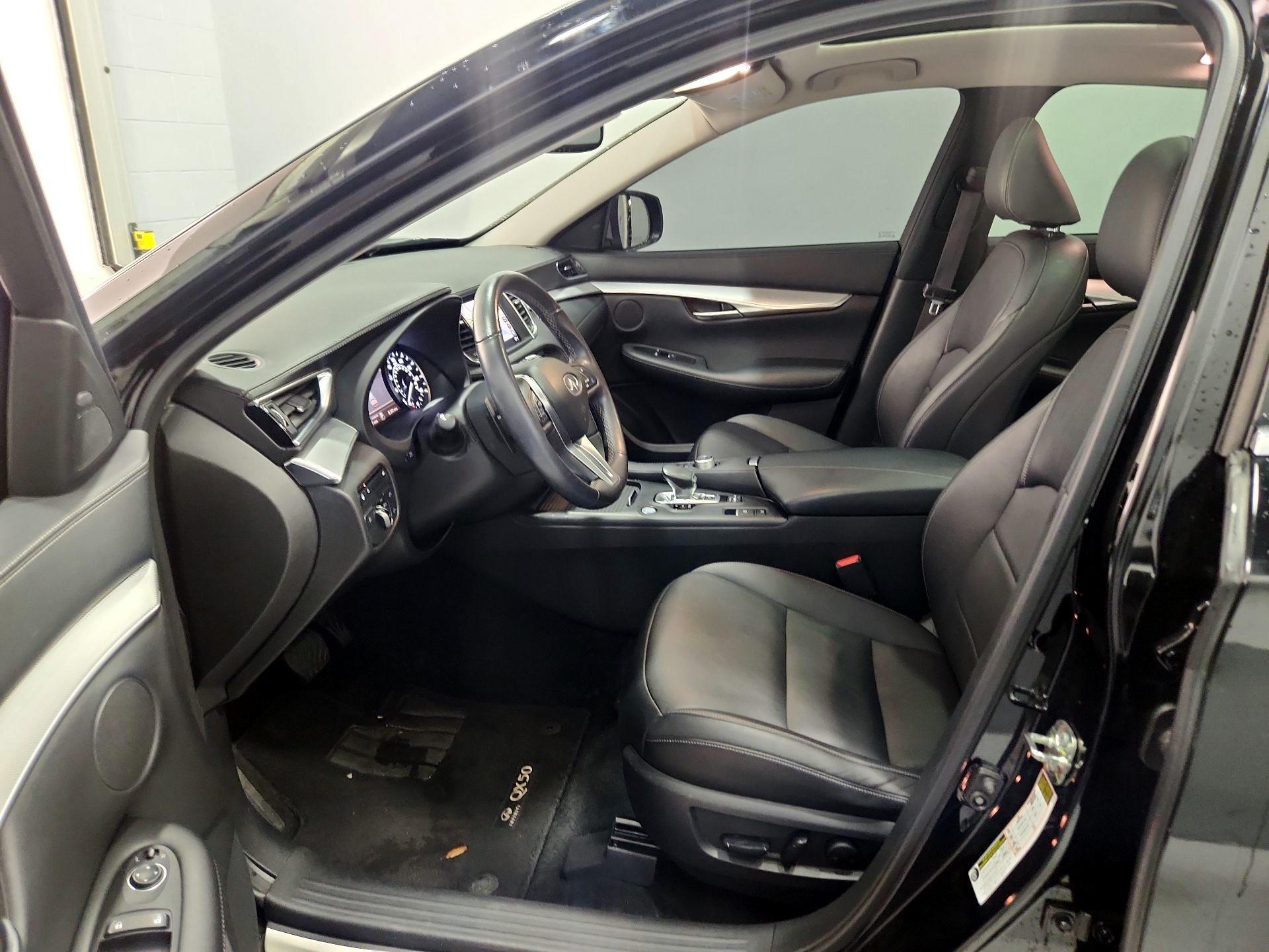 Thumbnail: 2021 INFINITI QX50 - 11