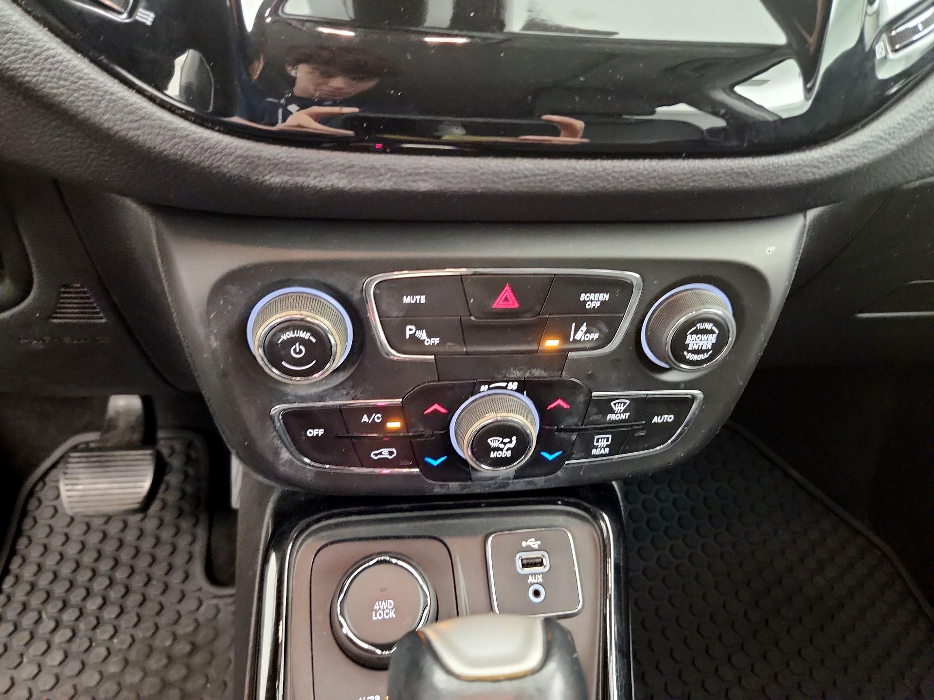 Thumbnail: 2018 Jeep Compass - 15
