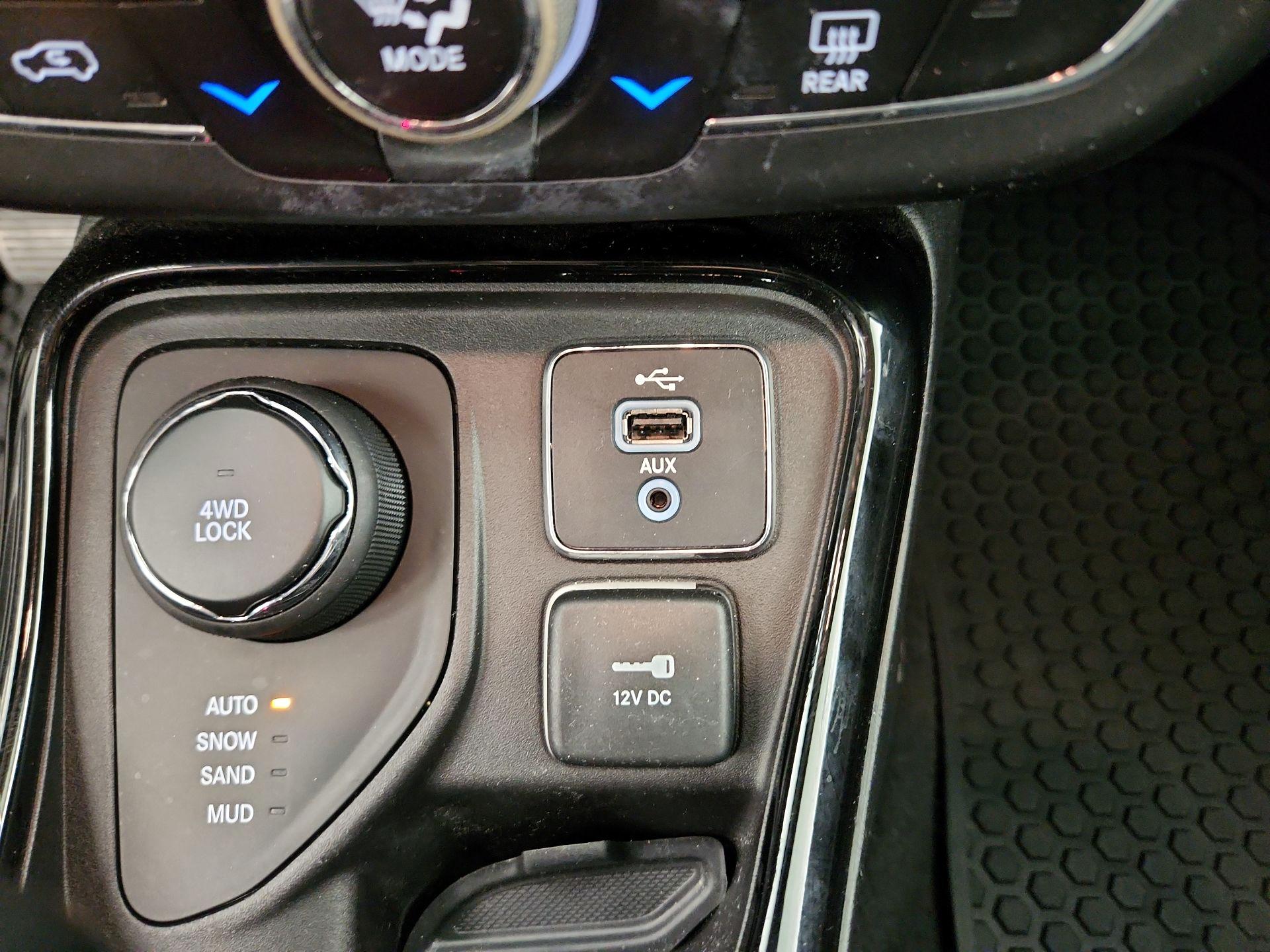 Thumbnail: 2018 Jeep Compass - 17