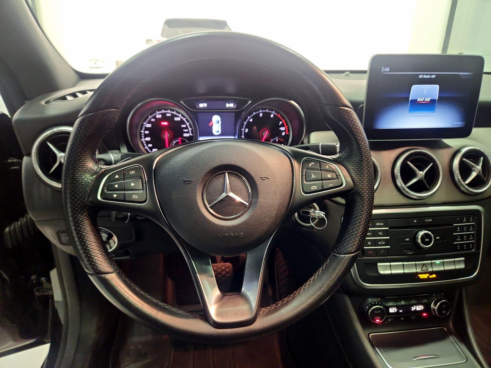 Thumbnail: 2019 Mercedes-Benz CLA - 10