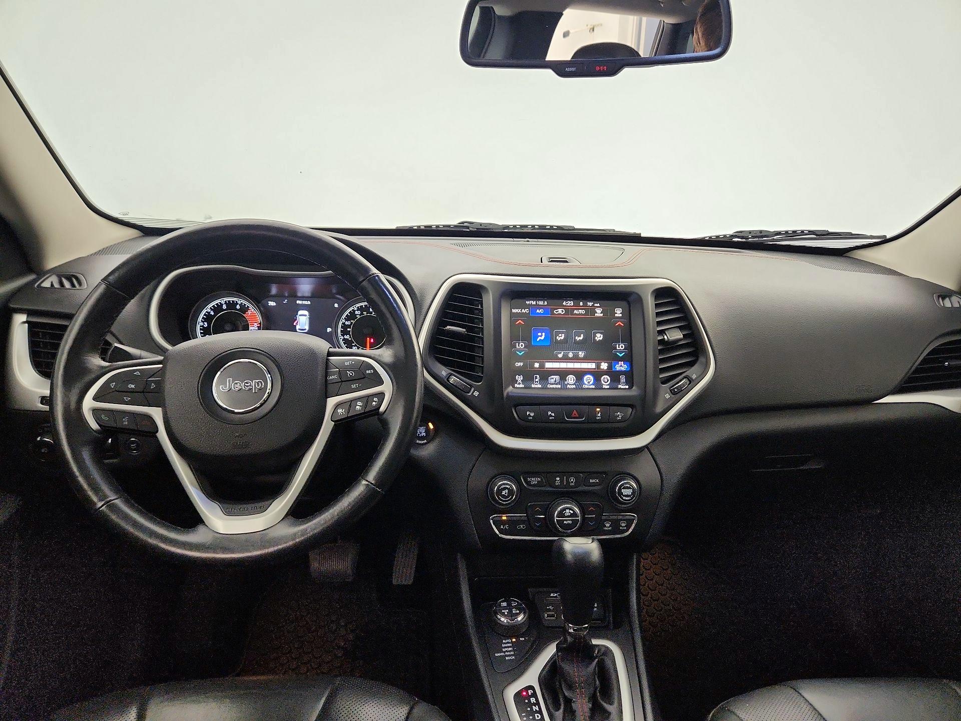 Thumbnail: 2016 Jeep Cherokee - 9