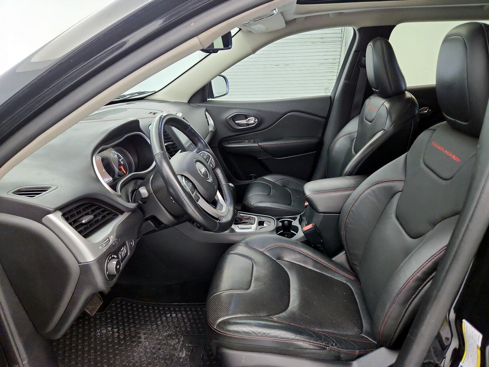 Thumbnail: 2016 Jeep Cherokee - 11