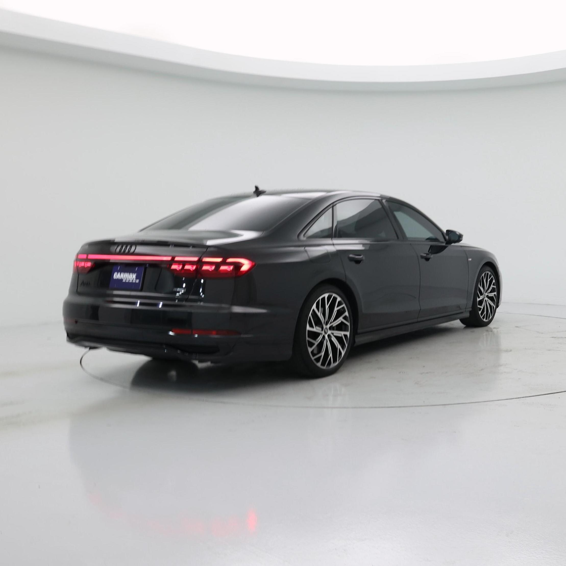Thumbnail: 2022 Audi A8 - 8