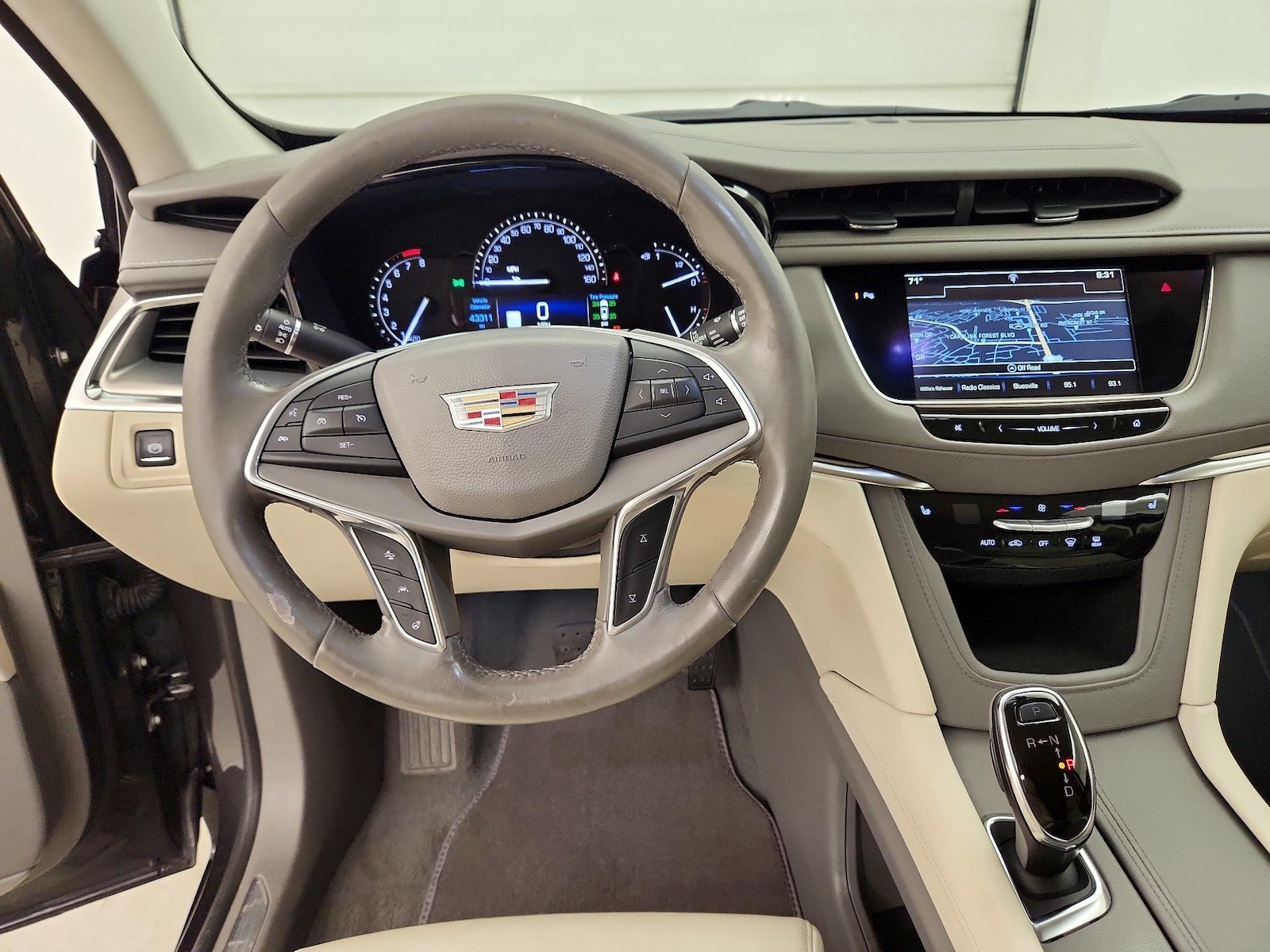 2017 Cadillac XT5 Luxury - Photo 11