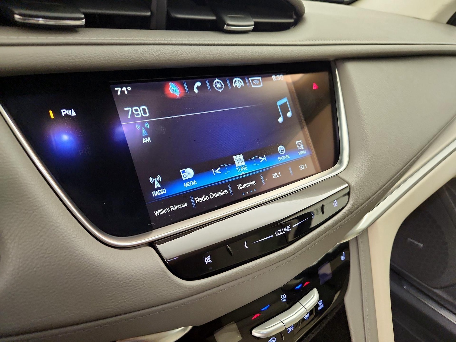 2017 Cadillac XT5 Luxury - Photo 17