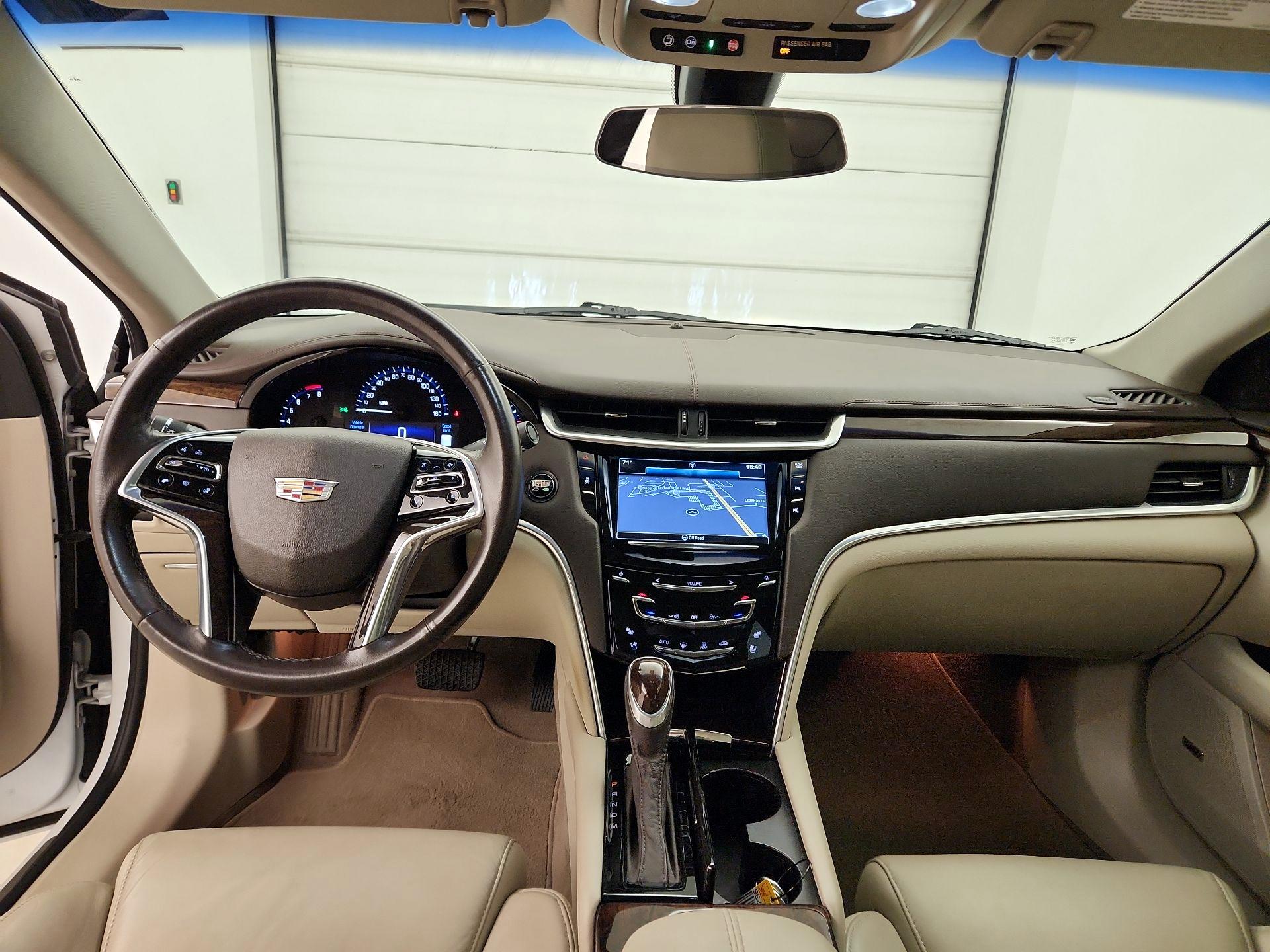 Thumbnail: 2016 Cadillac XTS - 9