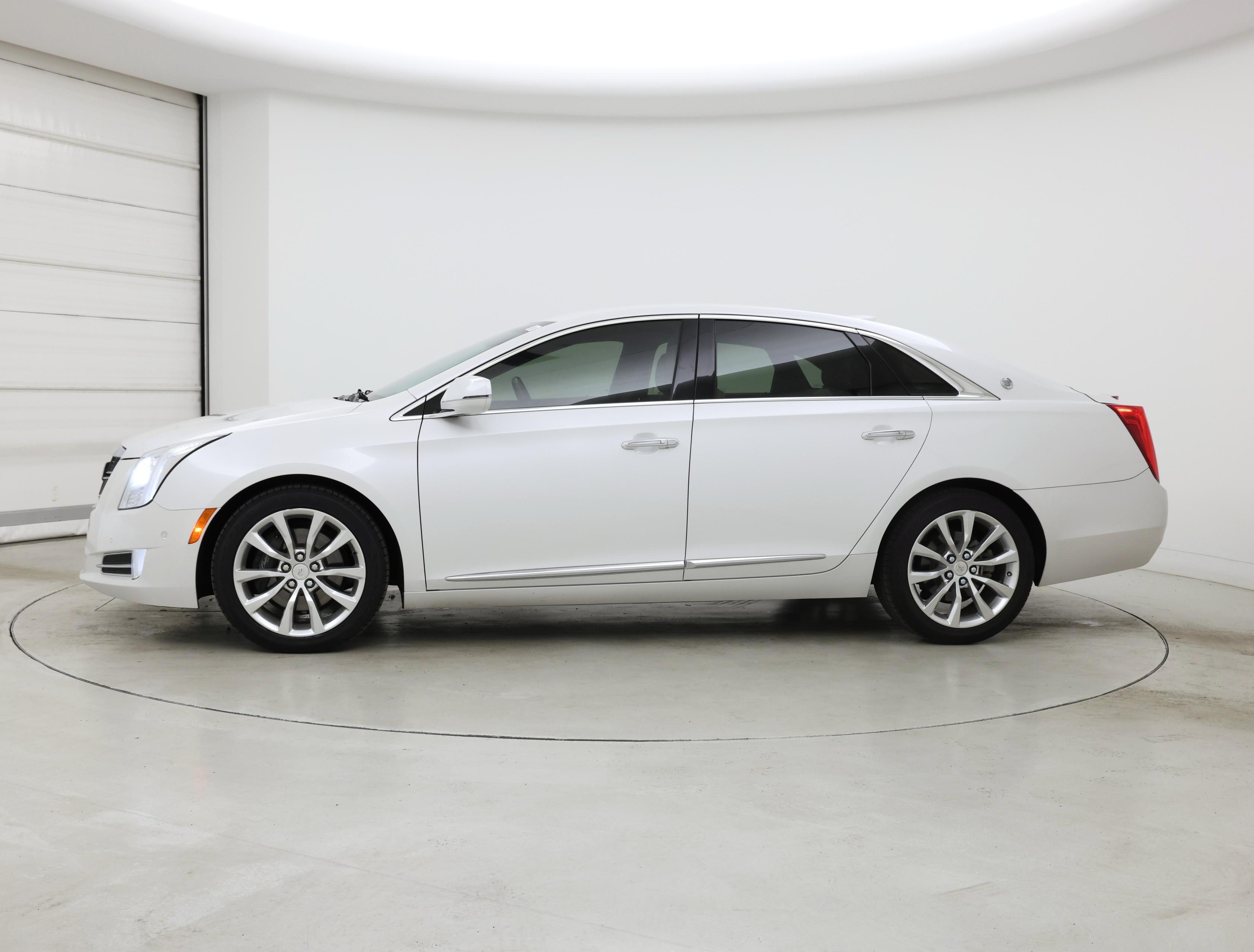 Thumbnail: 2016 Cadillac XTS - 3